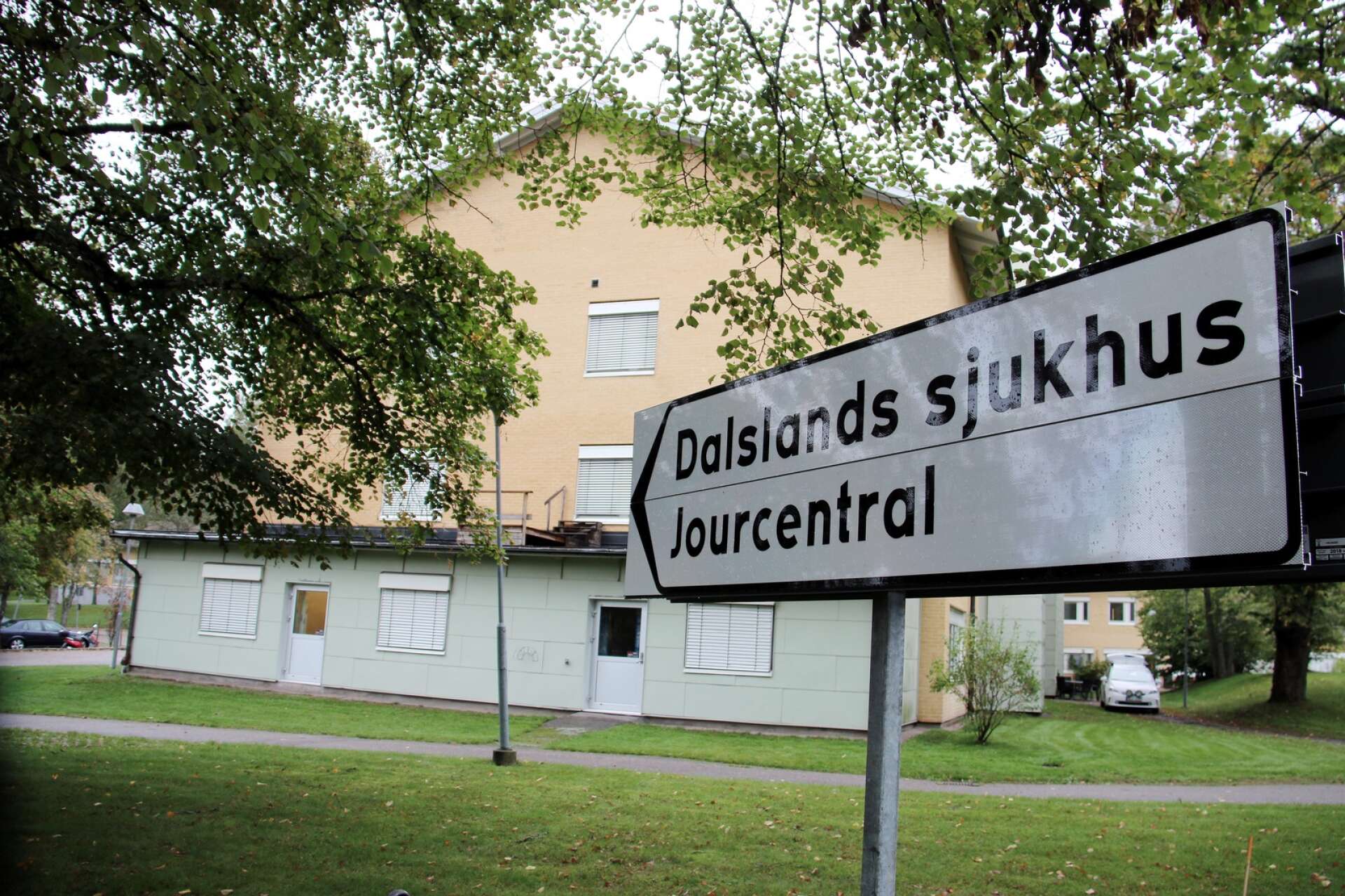 Dalslands sjukhus med jourcentral i Bäckefors.