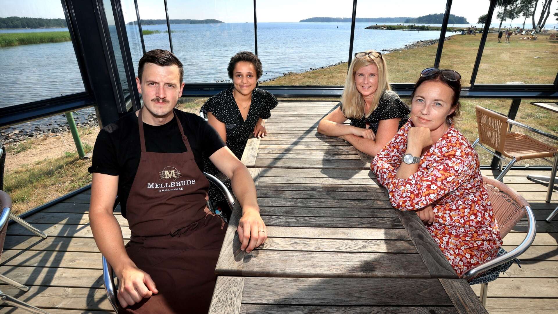 Restaurang Udden i White guide. Fredrik Vikström, köksmästare, Cornelia Berger, hovmästare, Erica Engström och Therese Boström, restaurangägare.