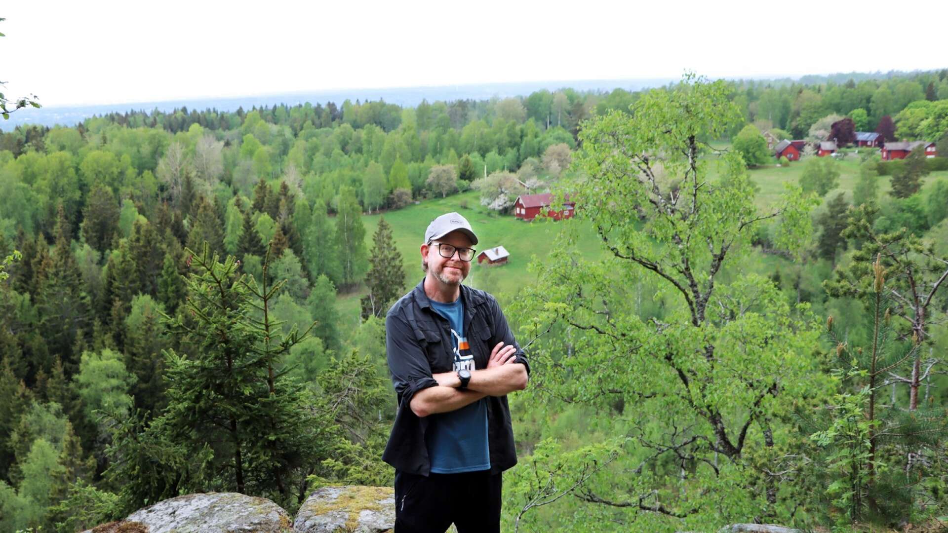 Filip Rapp ger tips på vandringsleder och en favorit är Ljungstorpsrundan där vandraren får en belöning i form av en vidsträckt och vacker utsikt.