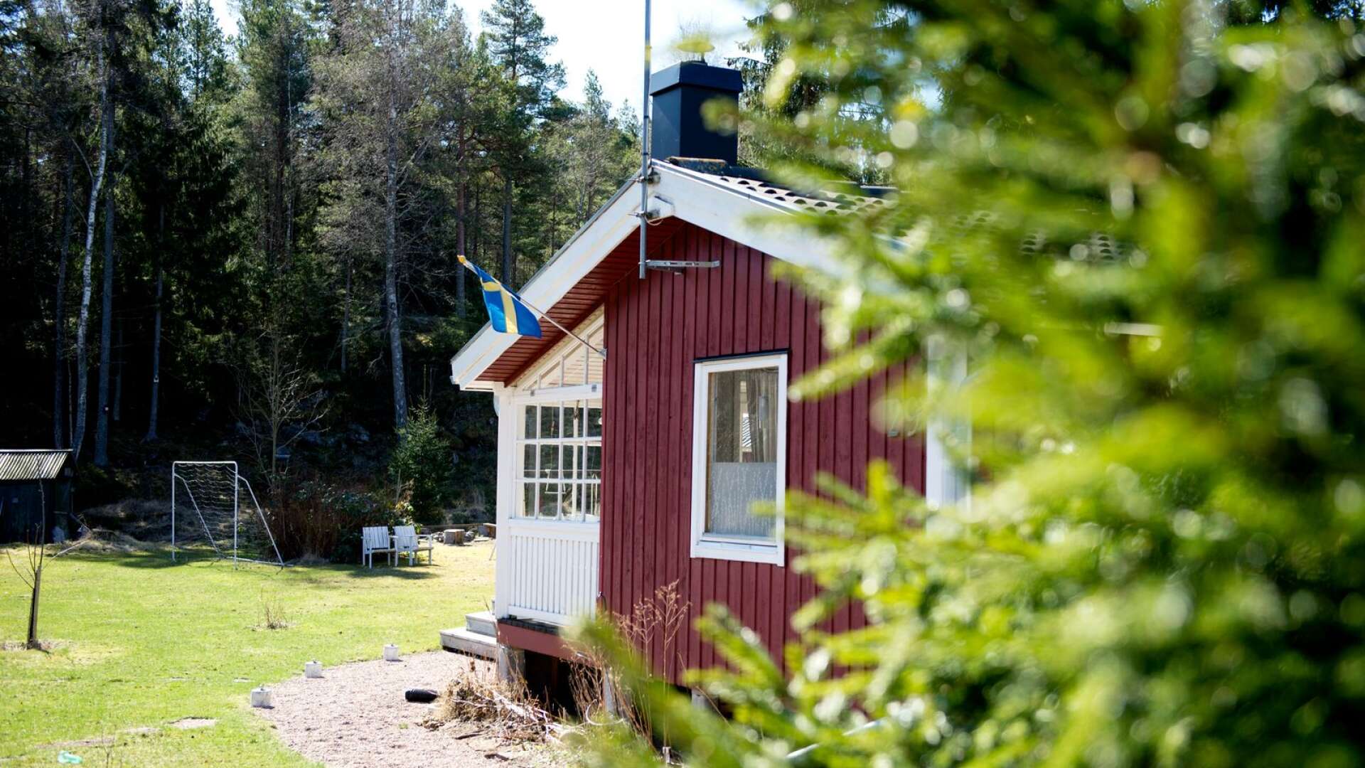 Fritidshuspriserna skjuter i höjden när människor fått chansen att reflektera över vad de saknar: utrymme, frisk luft, grönska och fågelkvitter, skriver Lars Anders Johansson.