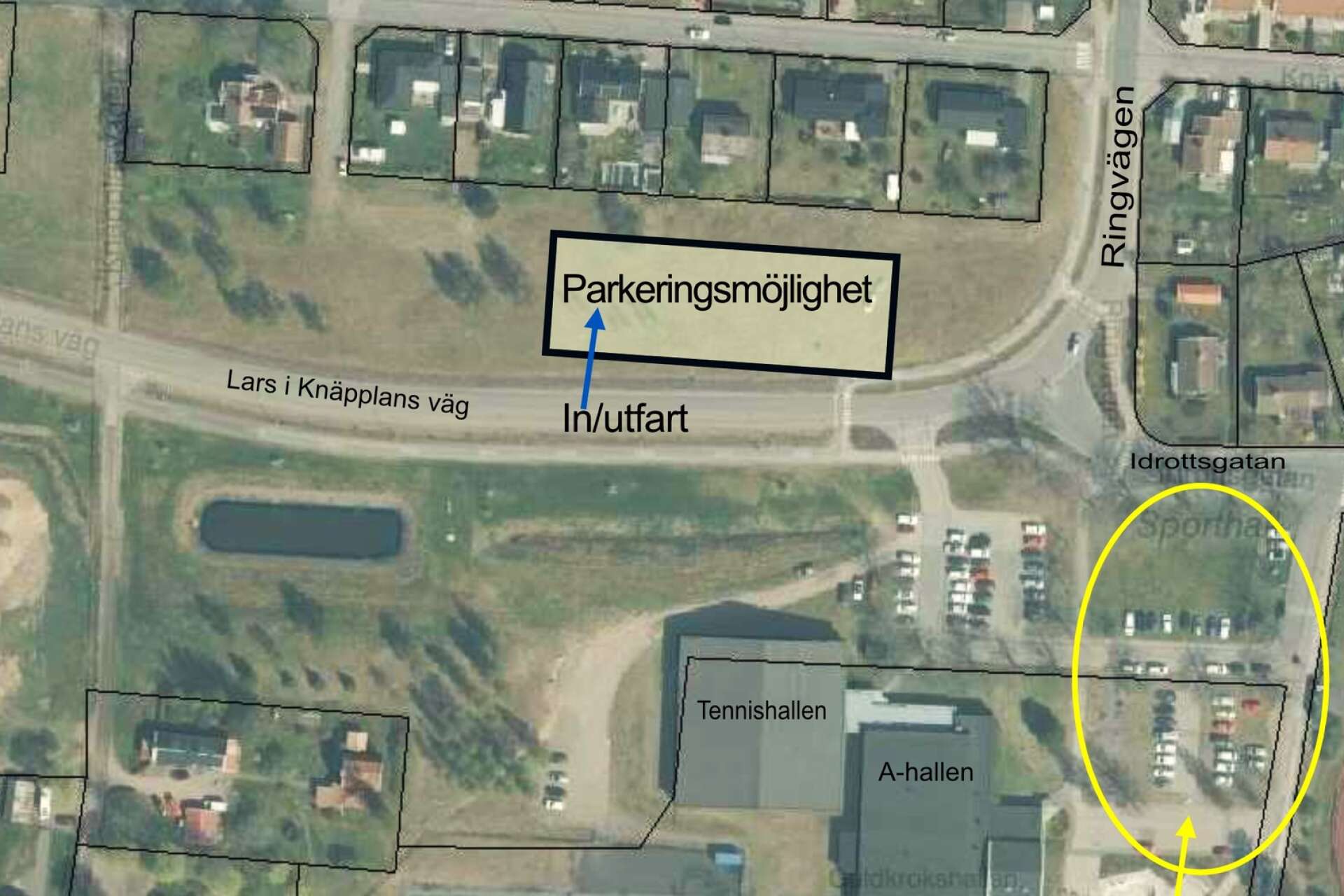 Förslaget innebär parkering på norra sidan om Lars i Knäpplans väg med en ny in- och utfart. Parkeringen ersätter delvis p-platserna i den gula ringen, närmast Guldkroksvallen, som ska bli ny entré och utemiljö.