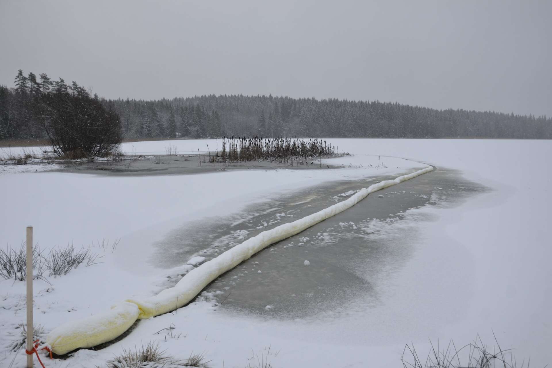 Länsar är på plats i Tisätersjön, Lerdal.