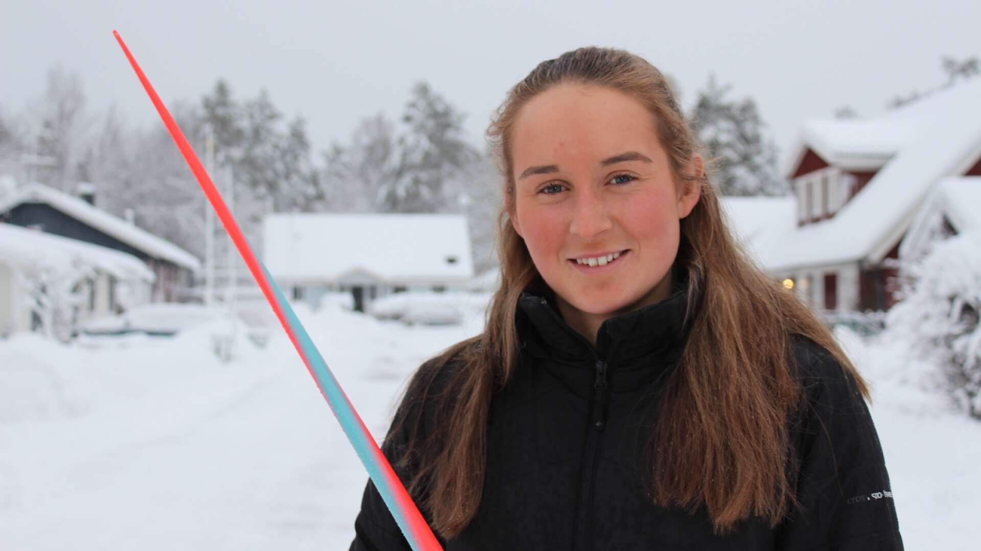 Spjutkastaren Amanda Olsson från Säffle får Säffle-Tidningens Guldplakett 2023. 