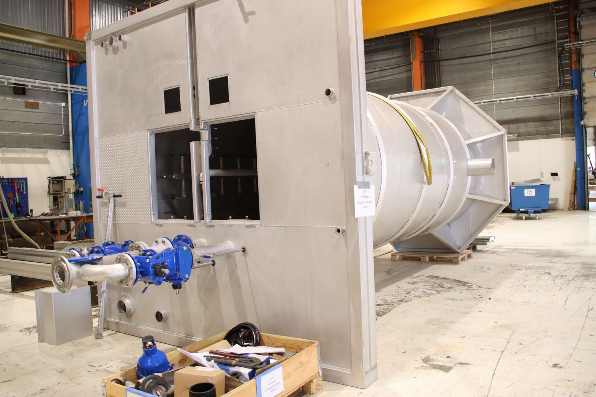 Det här är en pumpstationssump som tillverkas i Rostfria VA-systems fabrik i Filipstad.