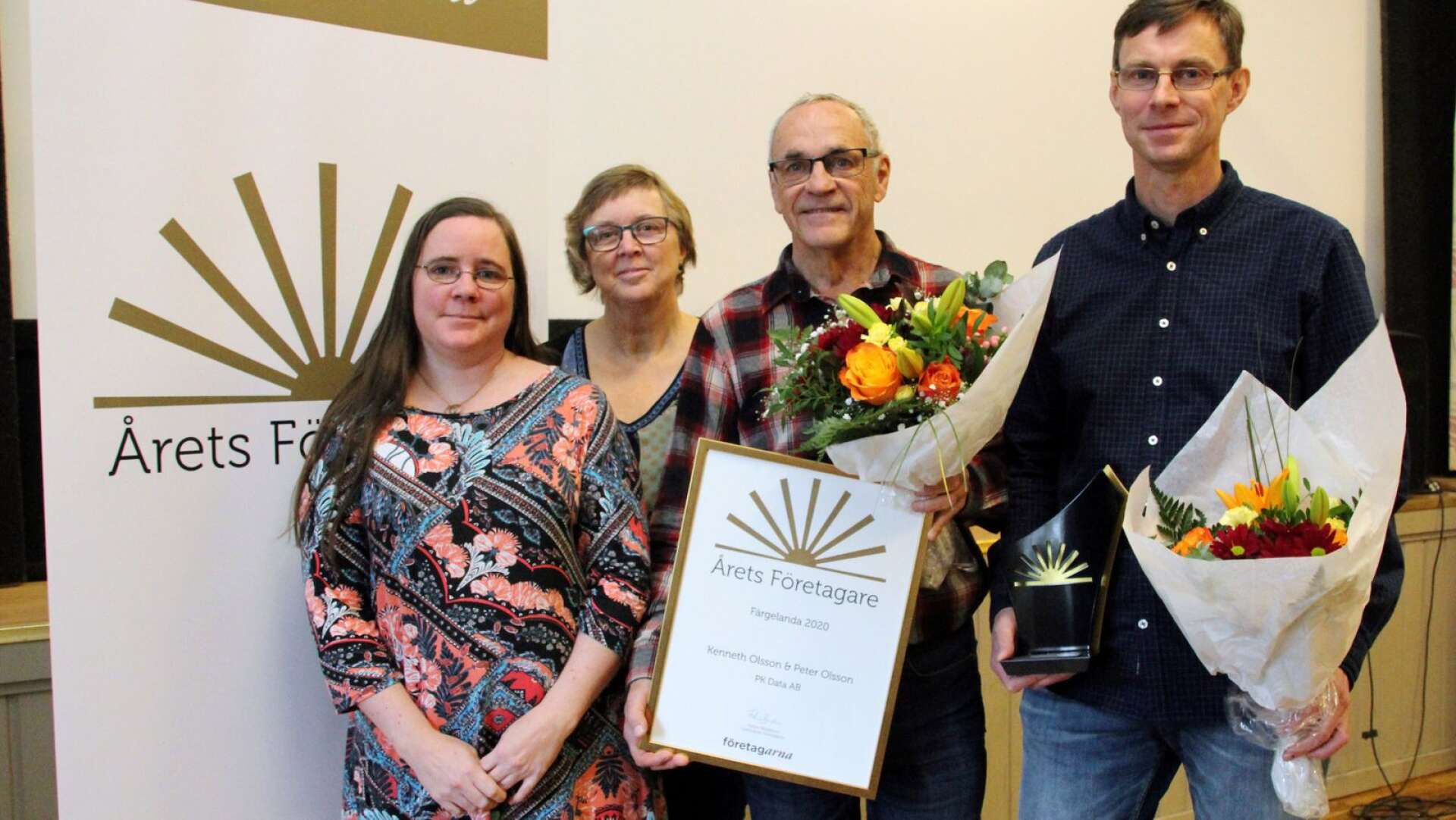 Familjeföretaget PK Data – Erika Olsson, Eva Olsson, Kennet Olsson och Peter Olsson – mottog utmärkelsen Årets företagare i Färgelanda kommun. 