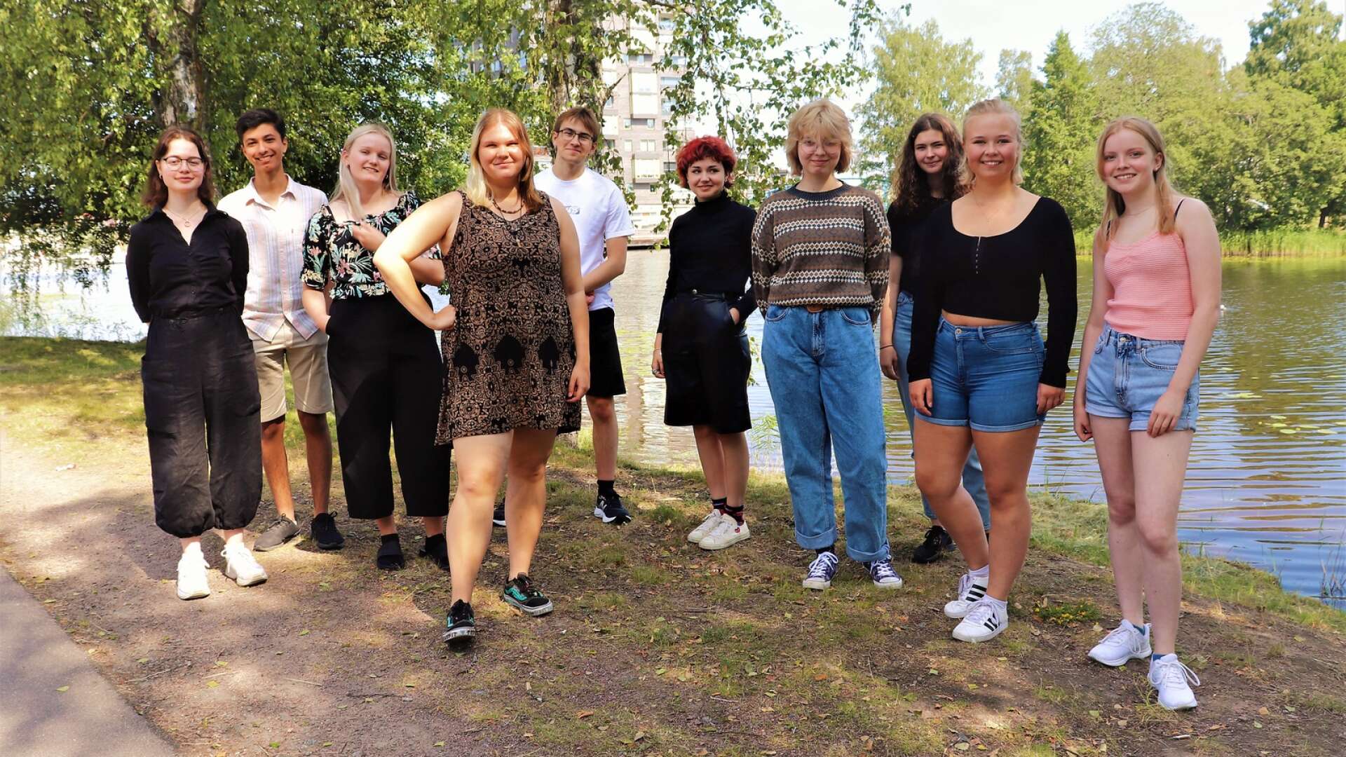 Trycket från sökande var stort när Region Värmland för första gången erbjöd skrivande inom sitt projekt Drömsommarjobbet. Det lyckade resultatet kan bland annat ses i den serie artiklar som NWT Kultur publicerat under sommaren. 
