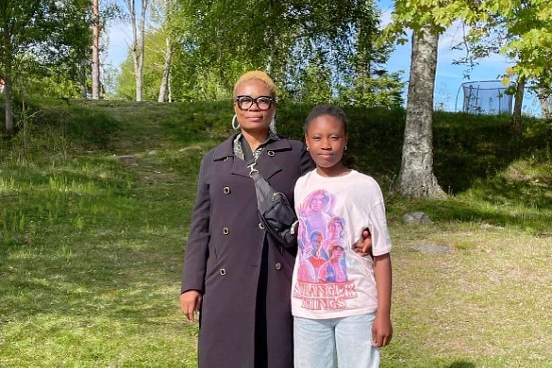 Princess och Blessing får stort stöd av lokalbefolkningen i Årjängs kommun.