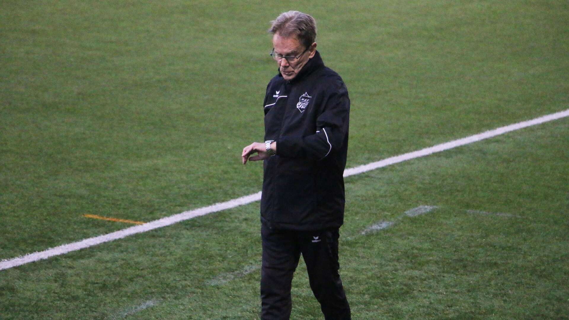 HEF Valbos tränare Lars-Åke Larsson får sparken efter sju säsonger.