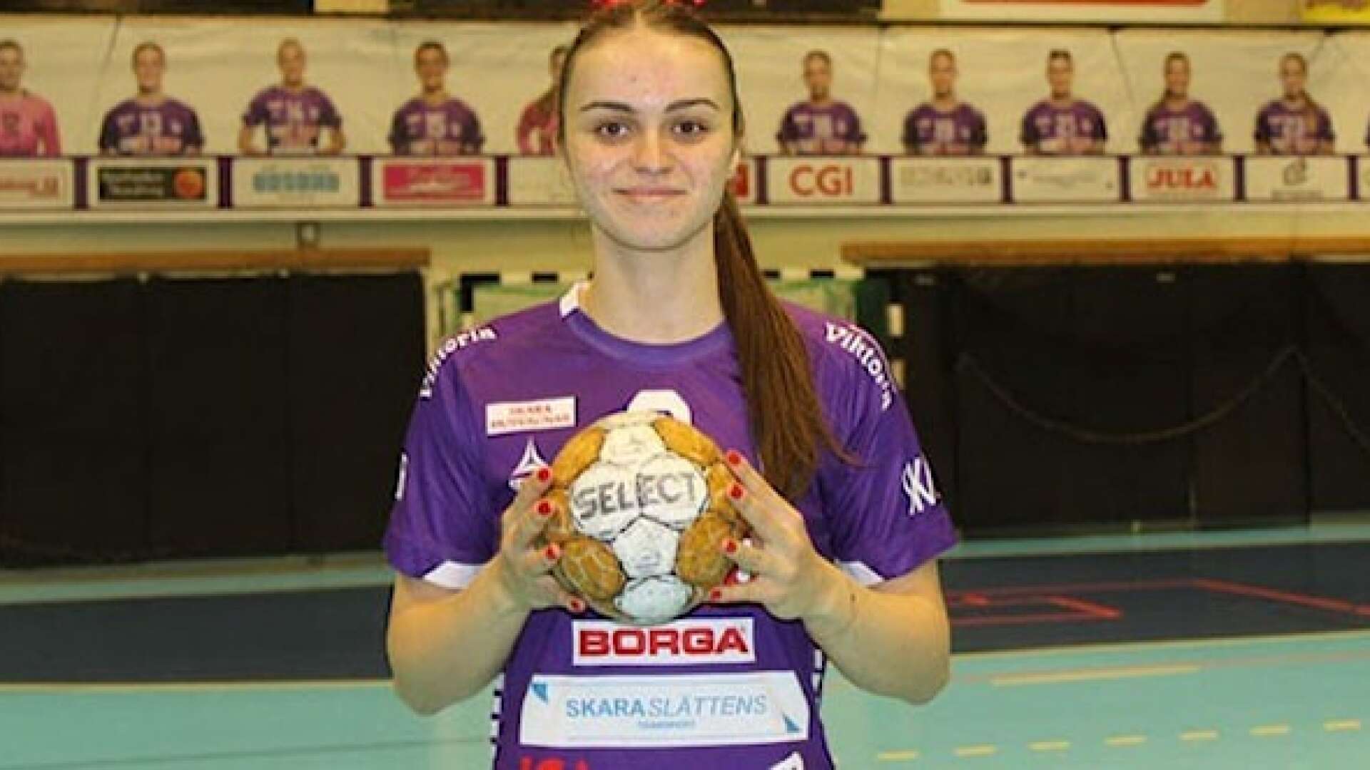Niometersspelaren Daria ”Dari” Milek har skrivit kontrakt med Skara HF.