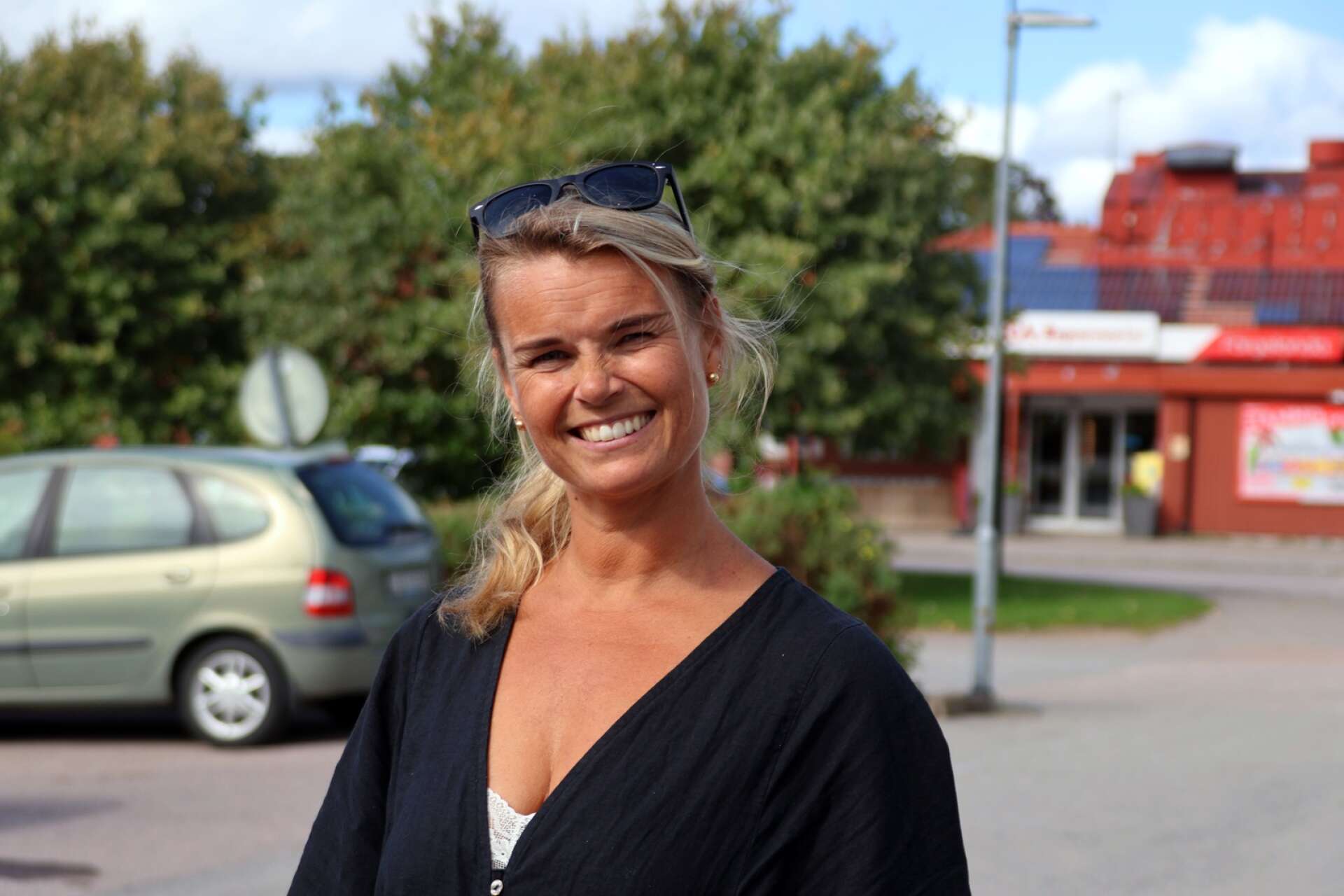 Lina Gustavsson, näringslivsstrateg Färgelanda kommun, hoppas att dagen blir lika bra som alltid.