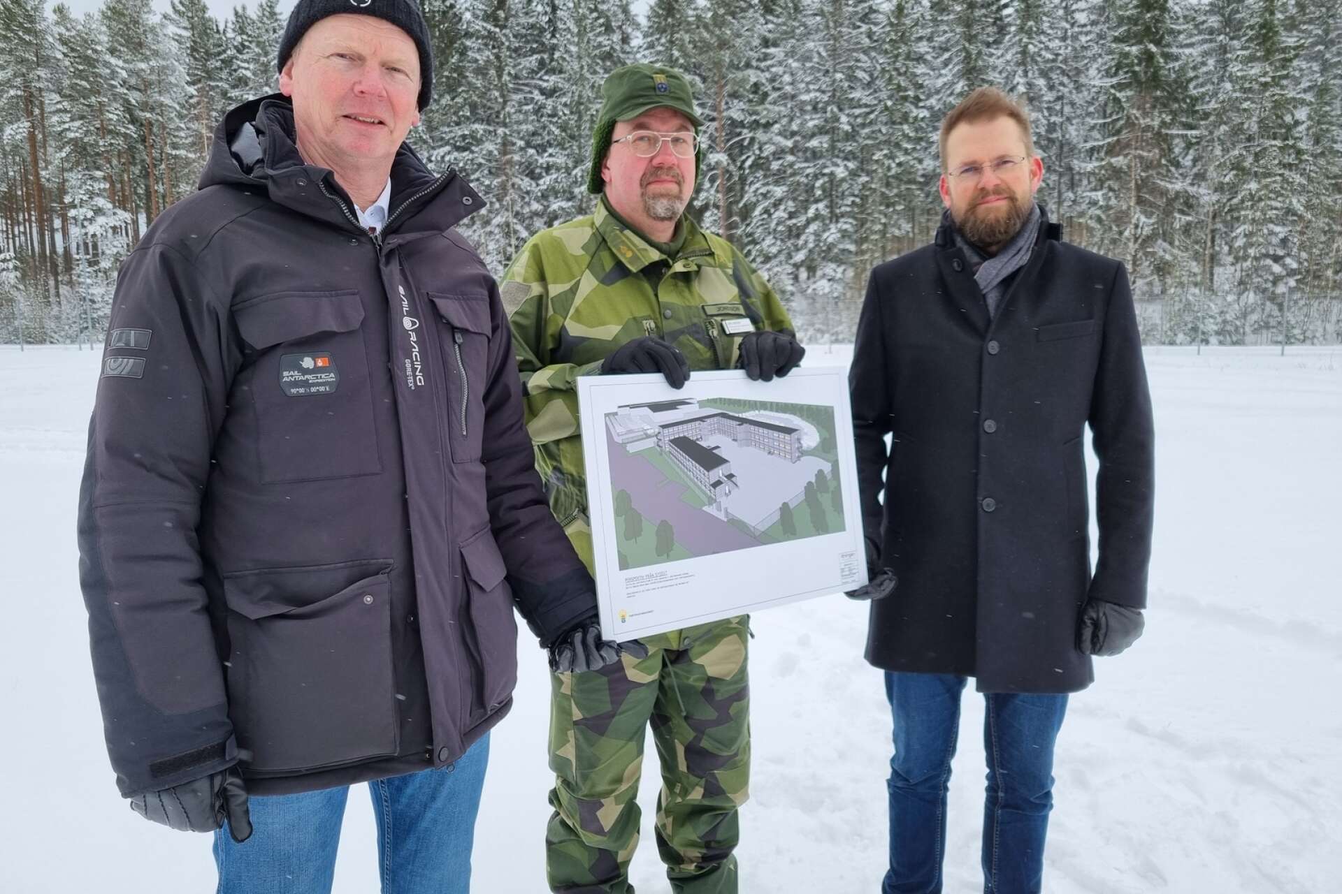 Jan-Olov Hedqvist, Lars Jonsson och Martin Willén visar en skiss på hur modullösningen kommer att se ut.