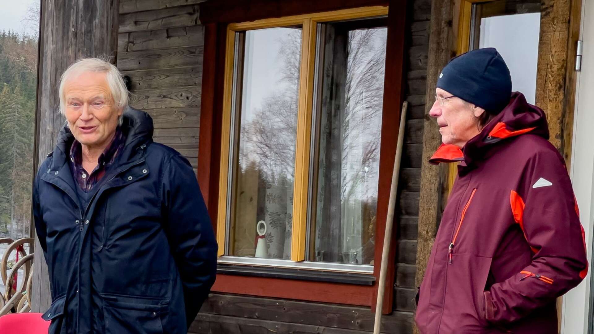Kurt Eide, till vänster, och Göran Nilsson, sammanställer boken ”60 år i Mattila”.