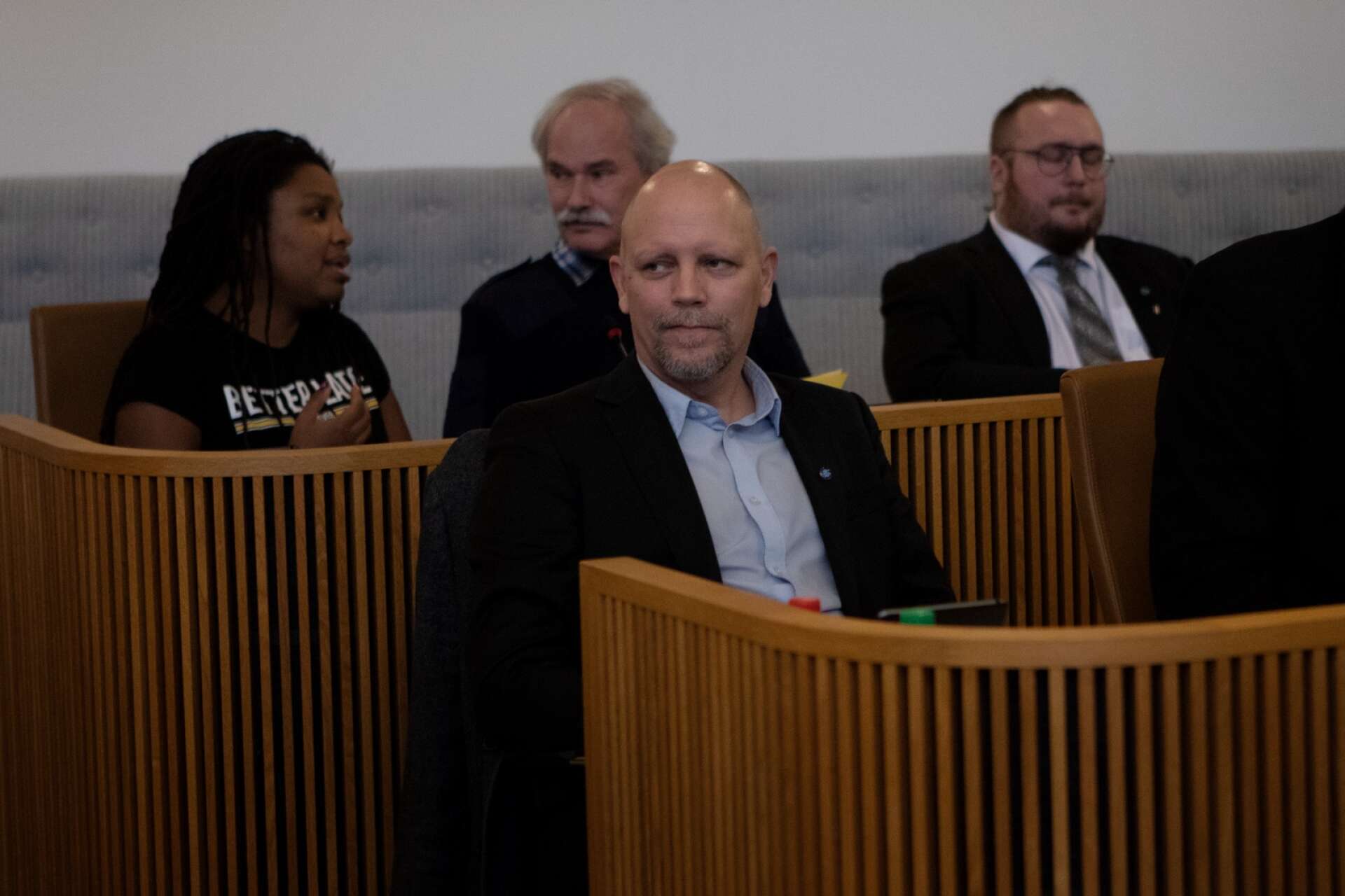 Sverigedemokraterna och Patrik Nyström fällde Alliansens budgetförslag.