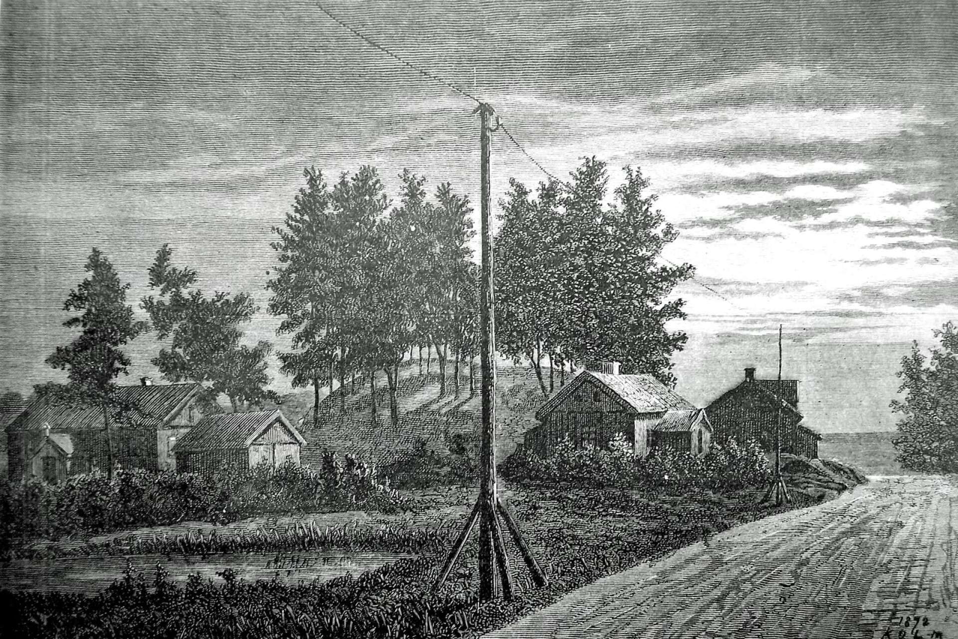 Denna bild publicerades en gång i Ny Illustrerad Tidning. I ena hörnet läser man dels 1872, dels K O L-m. Det står för Karl Oskar Lindblom, som under uppväxten bodde i Säffle, för övrigt i det gamla skolhuset som ses till vänster i bilden. Det skulle dröja 43 år innan vattentornet stod färdigt på kullen.