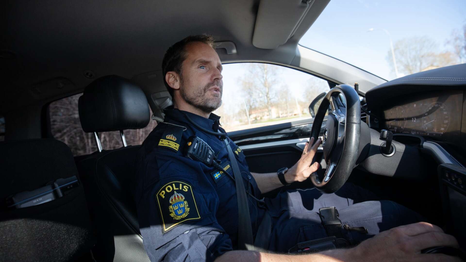 Kommunpolisen Andreas Pettersson berättar om sitt liv som polis i Karlskoga Tidning-Kurirens ”Julias sommarpodd”.