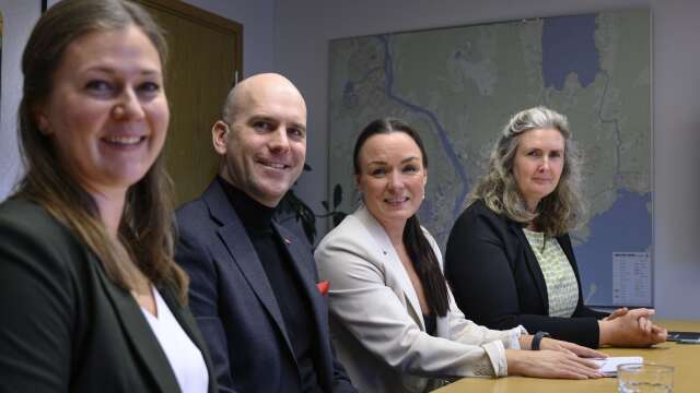 Från vänster: Frida Pettersson (C), Anders Tallgren (S), Linda Larsson (S) och Monika Bubholz (MP).