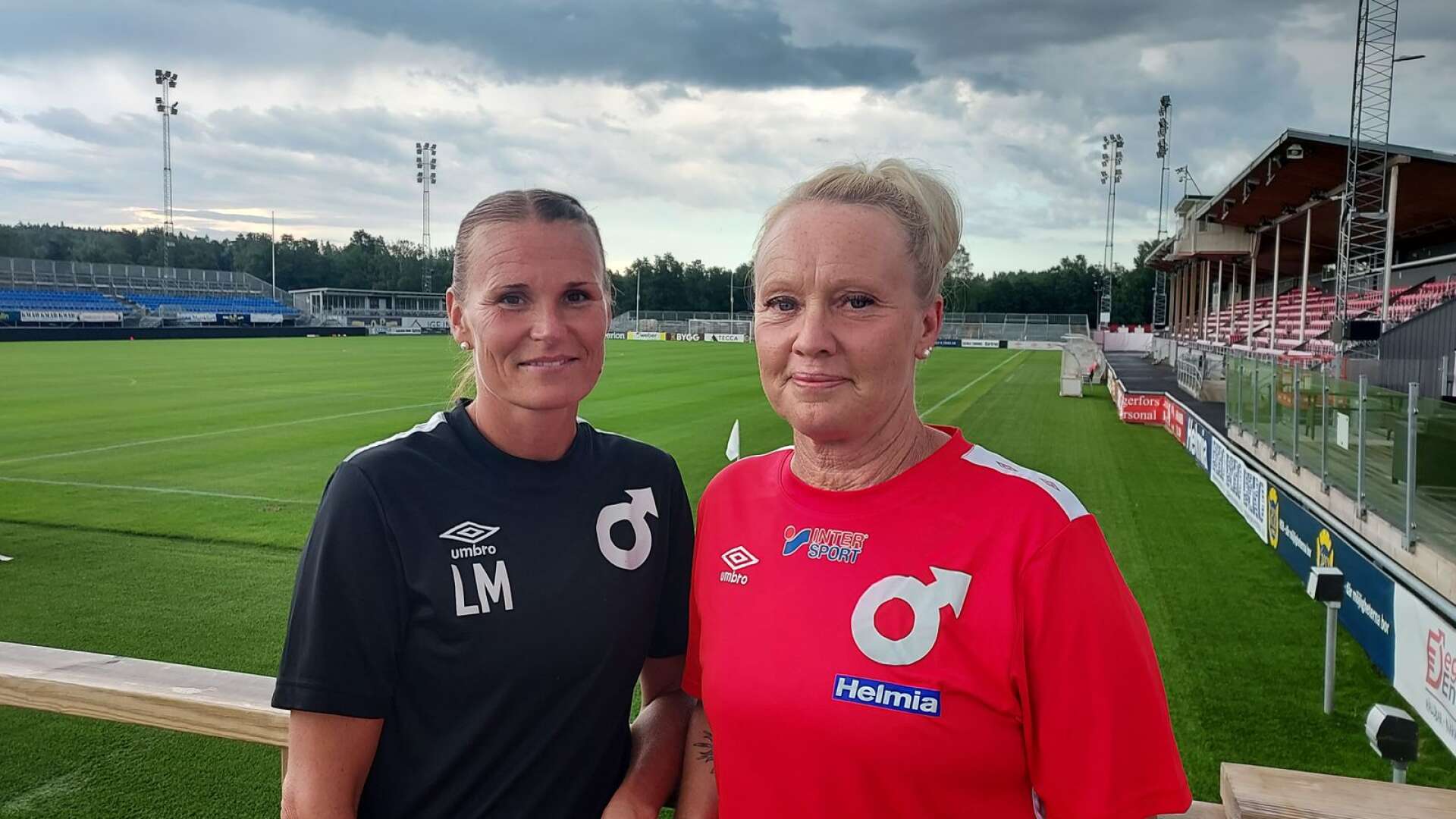 Lina Mattsson och Anneli Bergdahl – två av fyra tränare på damsidan i Degerfors IF under höstsäsongen.