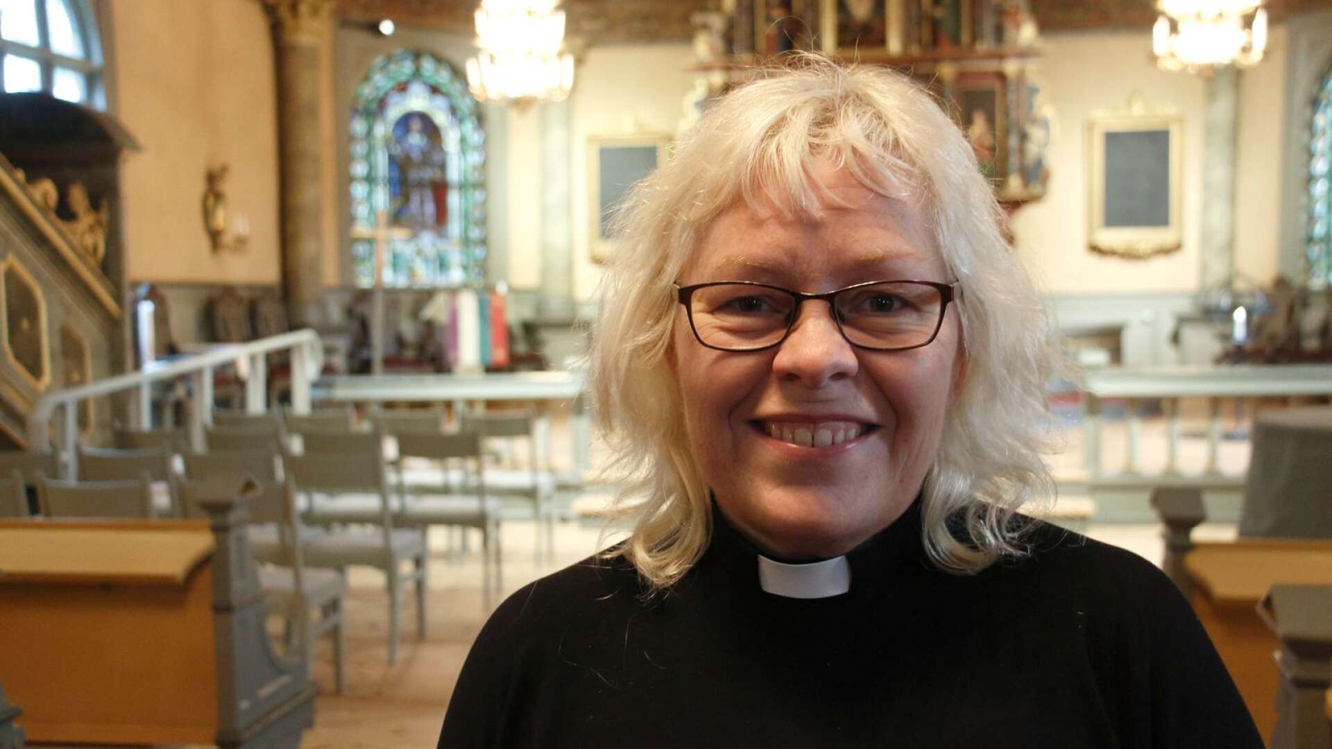 Pernilla Rosin från Karlskoga församling medverkar i gudstjänsten. 