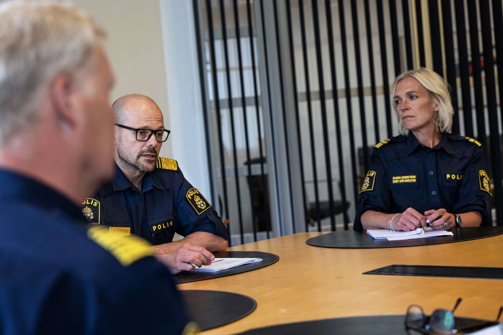 Regionpolischef Patrick Ungsäter tillsammans med Ulrika Sundström, lokalpolisområdeschef i Karlstad.