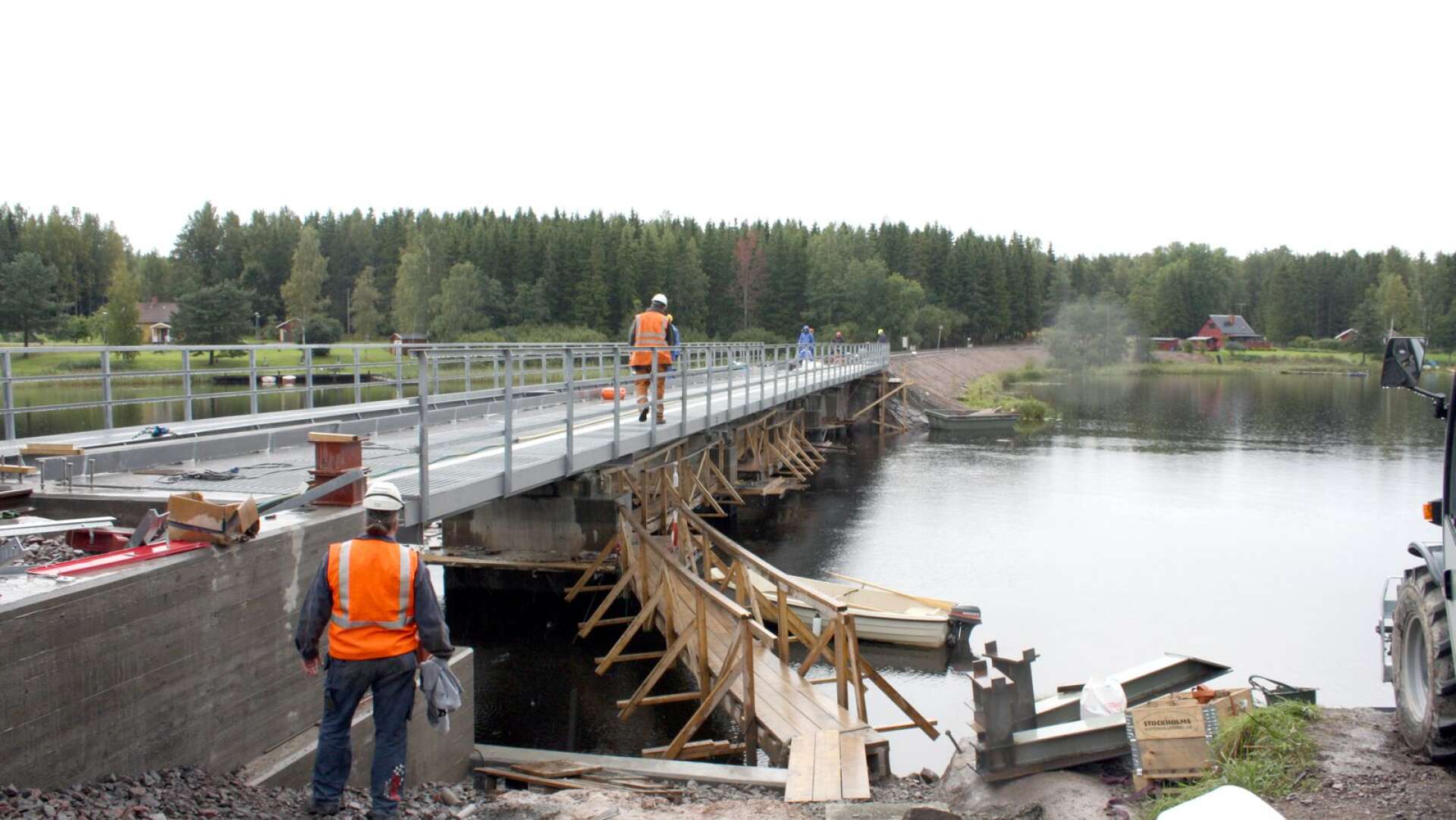 Arbetet med att elektrifiera sträckan Kristinehamn-Nykroppa fortskrider enligt plan.