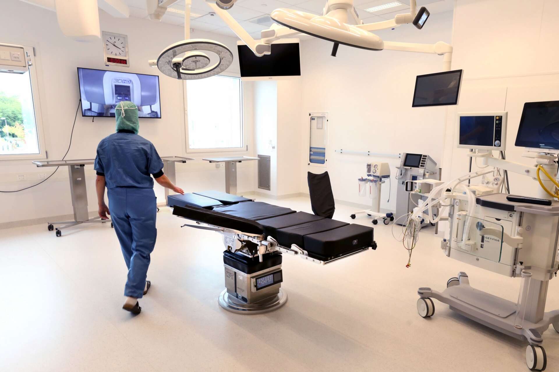 Skaraborgs sjukhus tar på sig ett stort uppdrag nästa år för att beta av kön till fetmaoperationer i hela regionen.