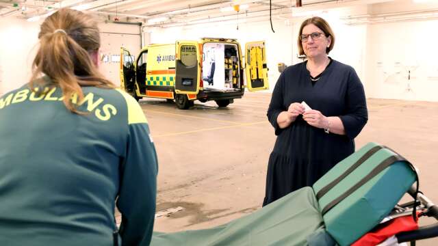En vårdplatsplan som inte hann att sjösättas och fler svårt sjuka patienter från Lidköping än beräknat. Det ställde till det med överbeläggningar i Skövde. Verksamhetschef Carina Karlsson-Brännehed konstaterar att sjukhuset inte gick i takt.