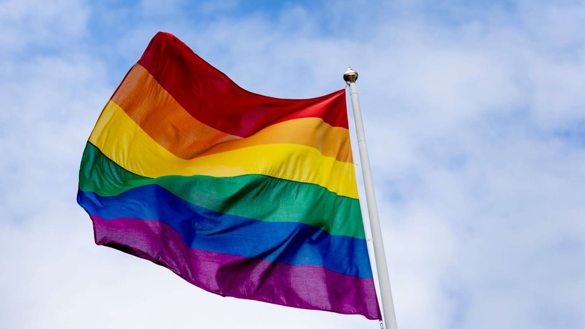 Förslaget att Sunne kommun ska hissa Prideflaggan i samband med Wermland Pride vållade debatt i kommunstyrelsen.