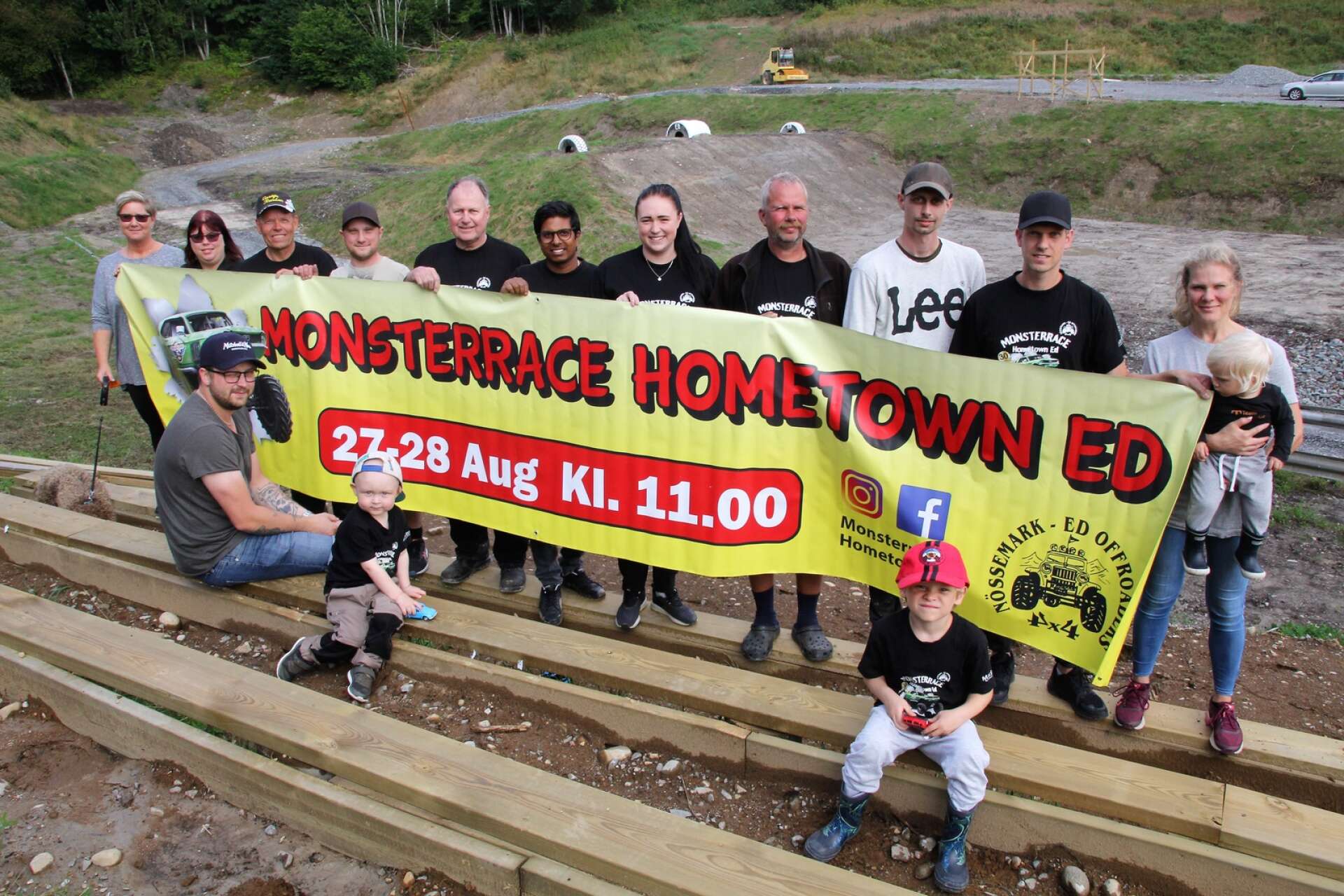 Monsterracet i Trolldalen firade i augusti 30 år med att bland annat inviga en helt ny bana. Hela 5 700 personer kom till Ed för att i dagarna två kolla på rytande monstertrucktävlingar. 