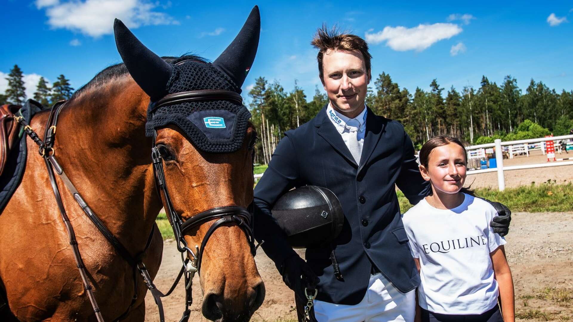 Katharina Wilhelmsson träffade sin idol – landslagsryttaren Douglas Lindelöw på Wermland Equestrian Games på Hammarö den 9-13 juni. Här tillsammans med hästen Chavira.