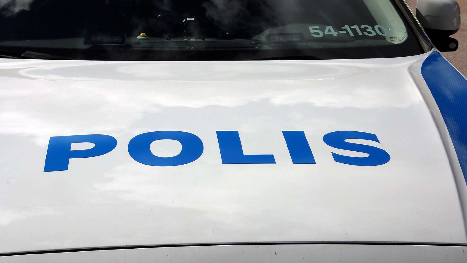 Polisen stoppade under natten till onsdag en bil i Bengtsfors, som visade sig vara avställd. Bilen togs i beslag.