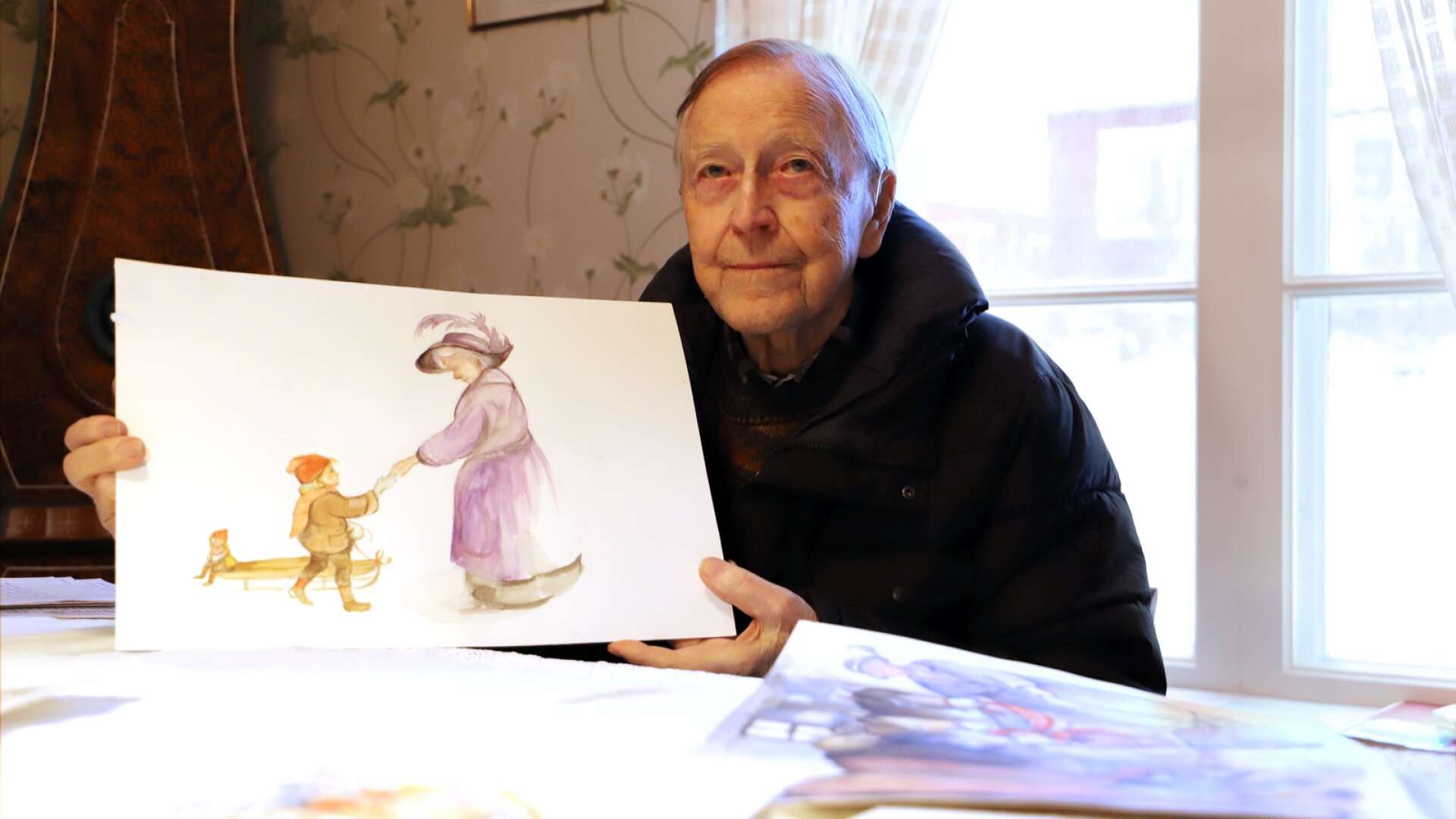 Hilding Bergqvist, 95, är huvudperson i en kommande barnbok. Han har många minnen av Mårbacka, Selma Lagerlöf och de magiska jularna i författarens hem. Marja i Myroms bild visar ett av hans möten med Selma.