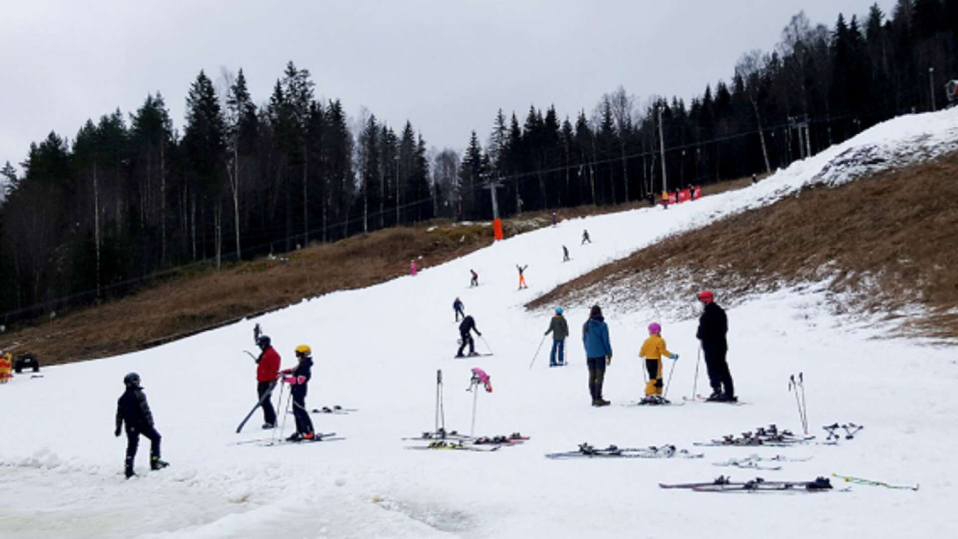 Förra vintern var inte nådig mot de alpina klubbarna i Västvärmland.