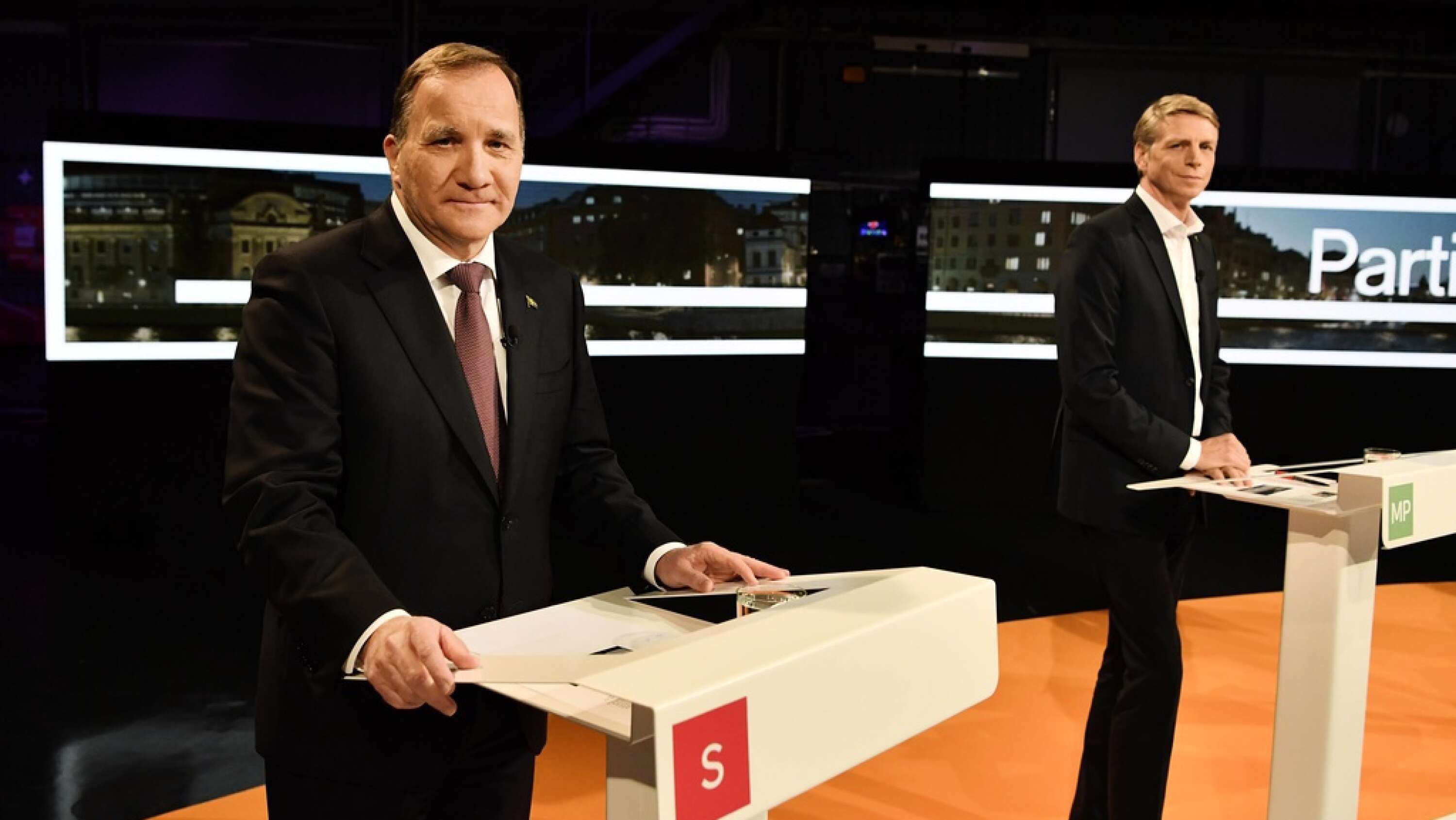 Pressen om ett misstroendehot lättade något mot statsminister Stefan Löfven (S) efter SVT:s partiledardebatt.