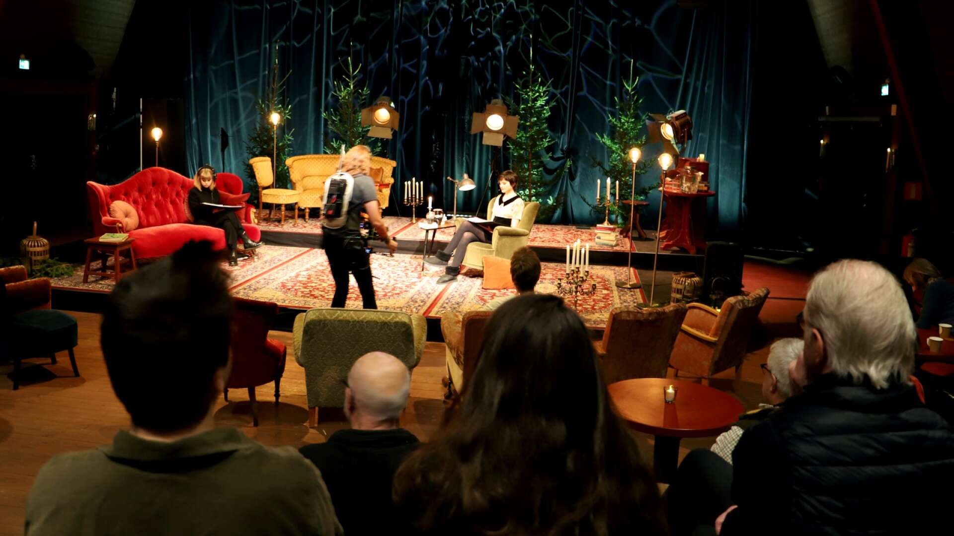 Under 18 timmar och 45 minuter på trettondagen, läste skådespelare Gösta Berlings saga högt på Västanå teater. Hela läsningen sändes i SVT Play, där den fortfarande kan ses.