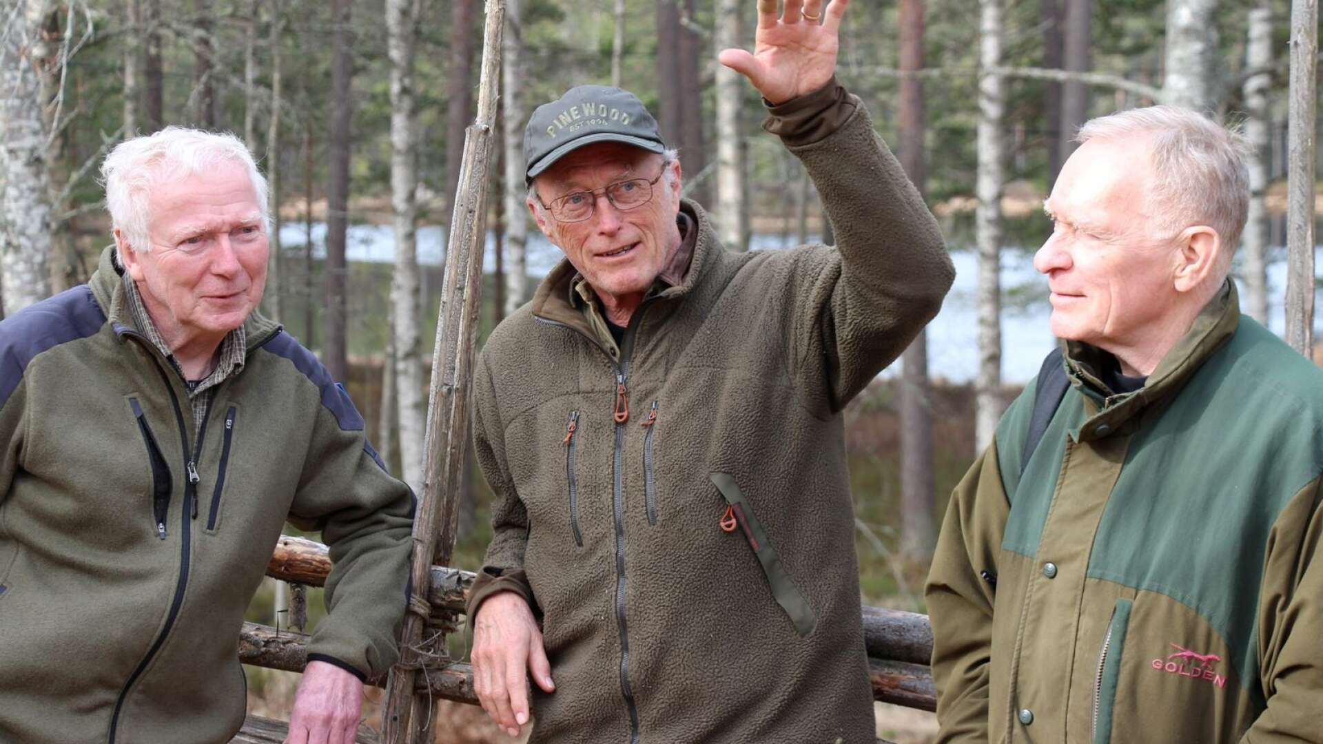 Hjobon Göran Alm samt Ola Högberg och Björn Obenius har tillsammans gjort dokumentärfilmen ”Tiveden – Djur, natur och människor” som visas på Park.