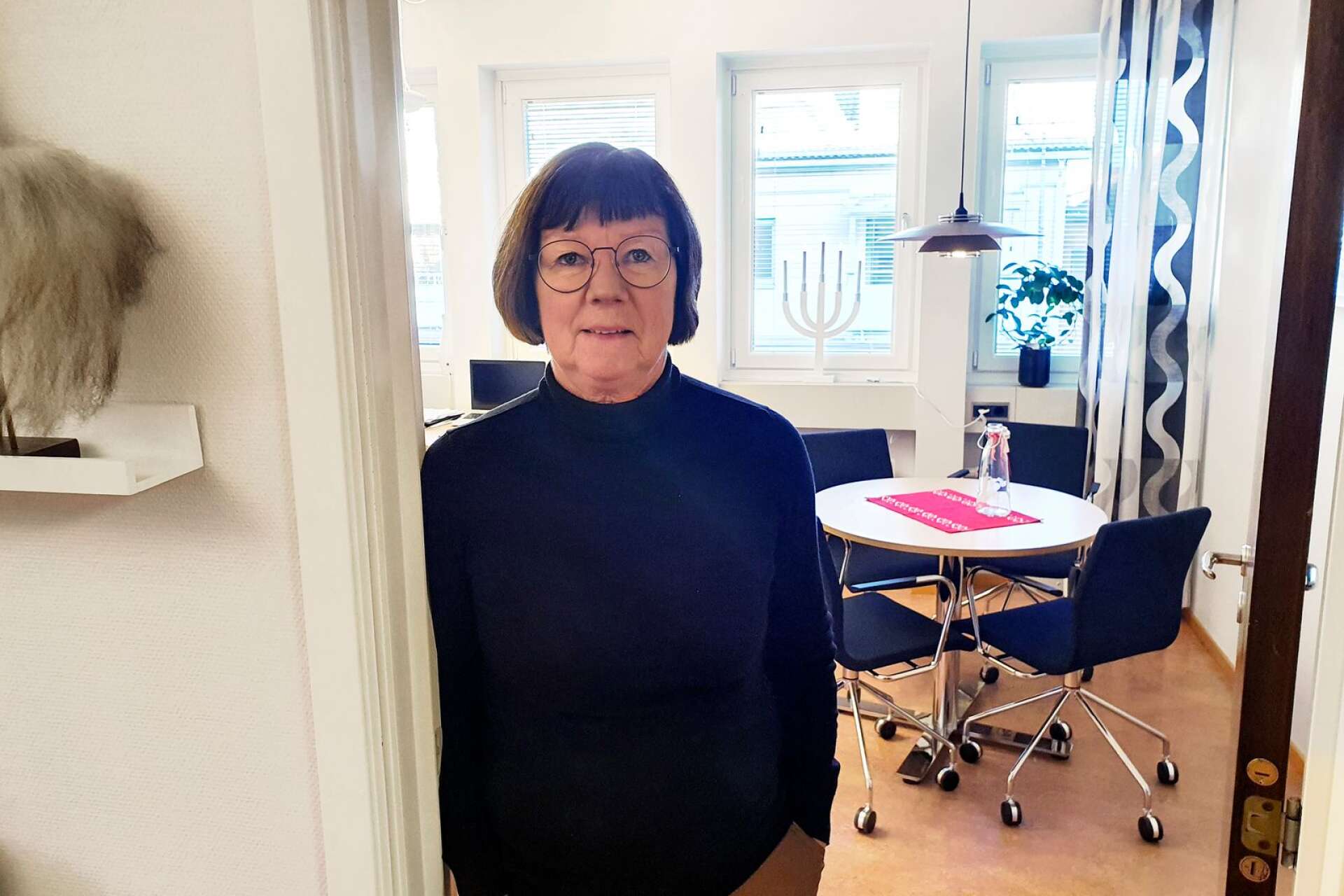 Susanne Andersson (C), kommunalråd Götene, ställer sig inte bakom beslutet att ta bort direkttåget till Göteborg.