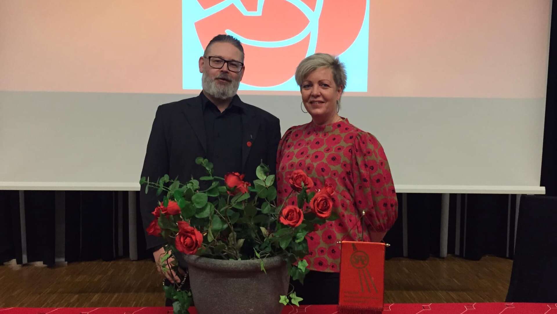Sunnes socialdemokrater beslutade att Mathias Berntsen och Linda Johansson ska toppa listan till kommunvalet 2022. 