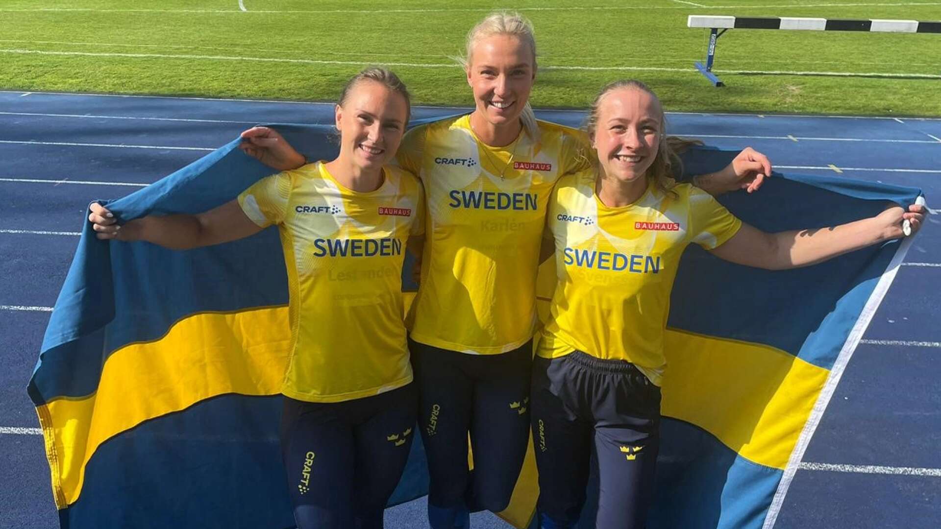 Svensk NM-trippel. Kaiza Karlén tog sin första NM-titel och fick med sig lagkompisarna Jenny Lestander och Karolina Svensson upp på pallen.