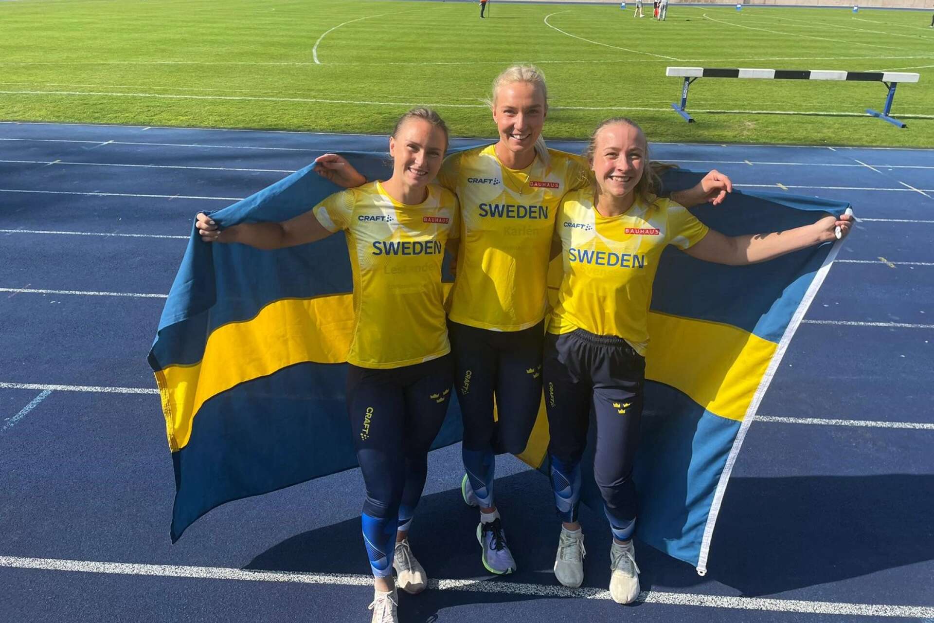 Svensk NM-trippel. Kaiza Karlén tog sin första NM-titel och fick med sig lagkompisarna Jenny Lestander och Karolina Svensson upp på pallen.