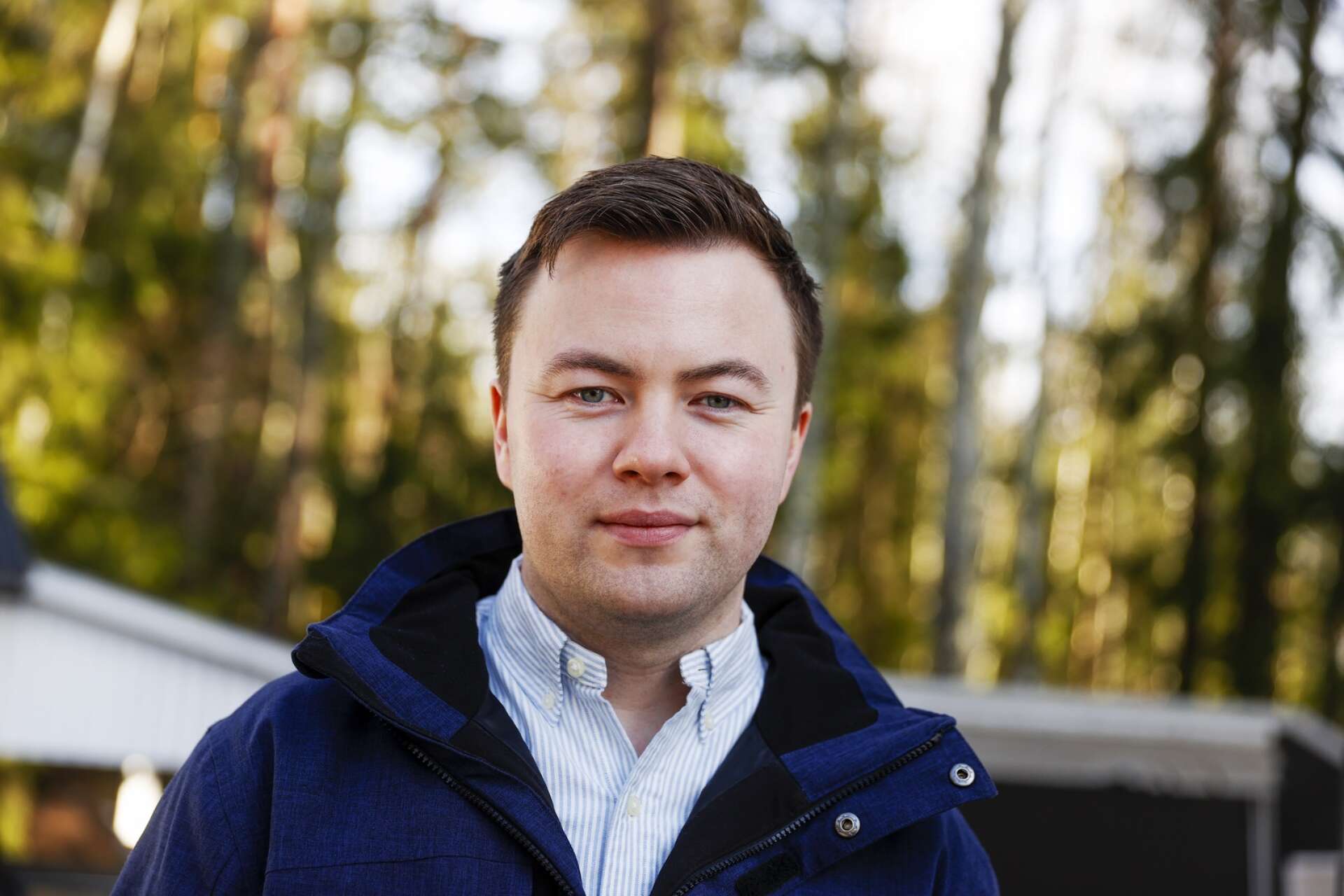 Sebastian Johansson kommer från Skattkärr och fick lust att flytta tillbaka när han såg potential i renoveringsobjektet. 