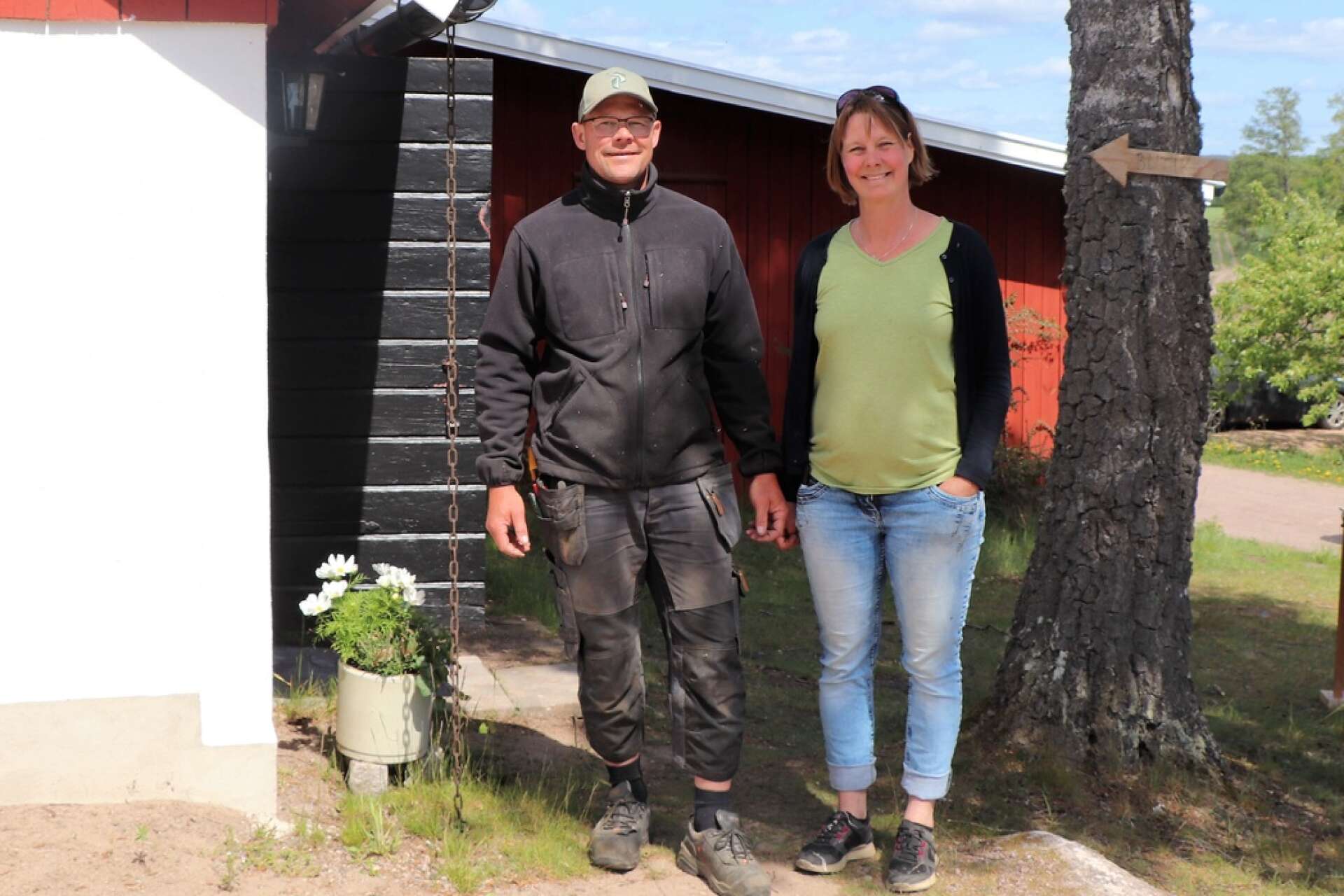 “Det är roligt att hitta de lokala varianterna”, tycker Håkan Jarl och Sara Johansson som driver Åkarps gårdsbutik vid Korsbergavägen.