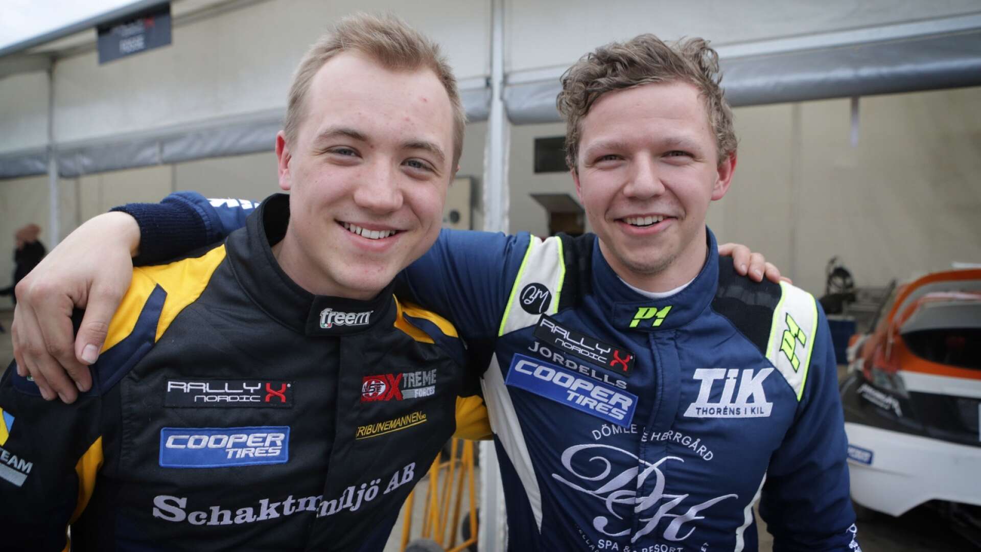 Linus Östlund och Nils Andersson tävlade mot varandra i supercar lites förra säsongen, men får nu båda chansen i supercar när RallyX har premiär i Höljes under helgen.