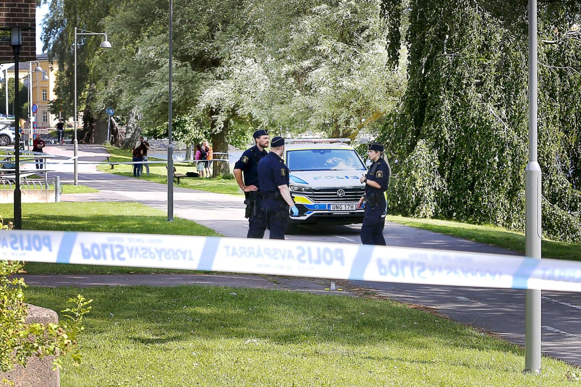 Skjutningen under torsdagen skedde i centrala Karlstad, där många människor rör sig.