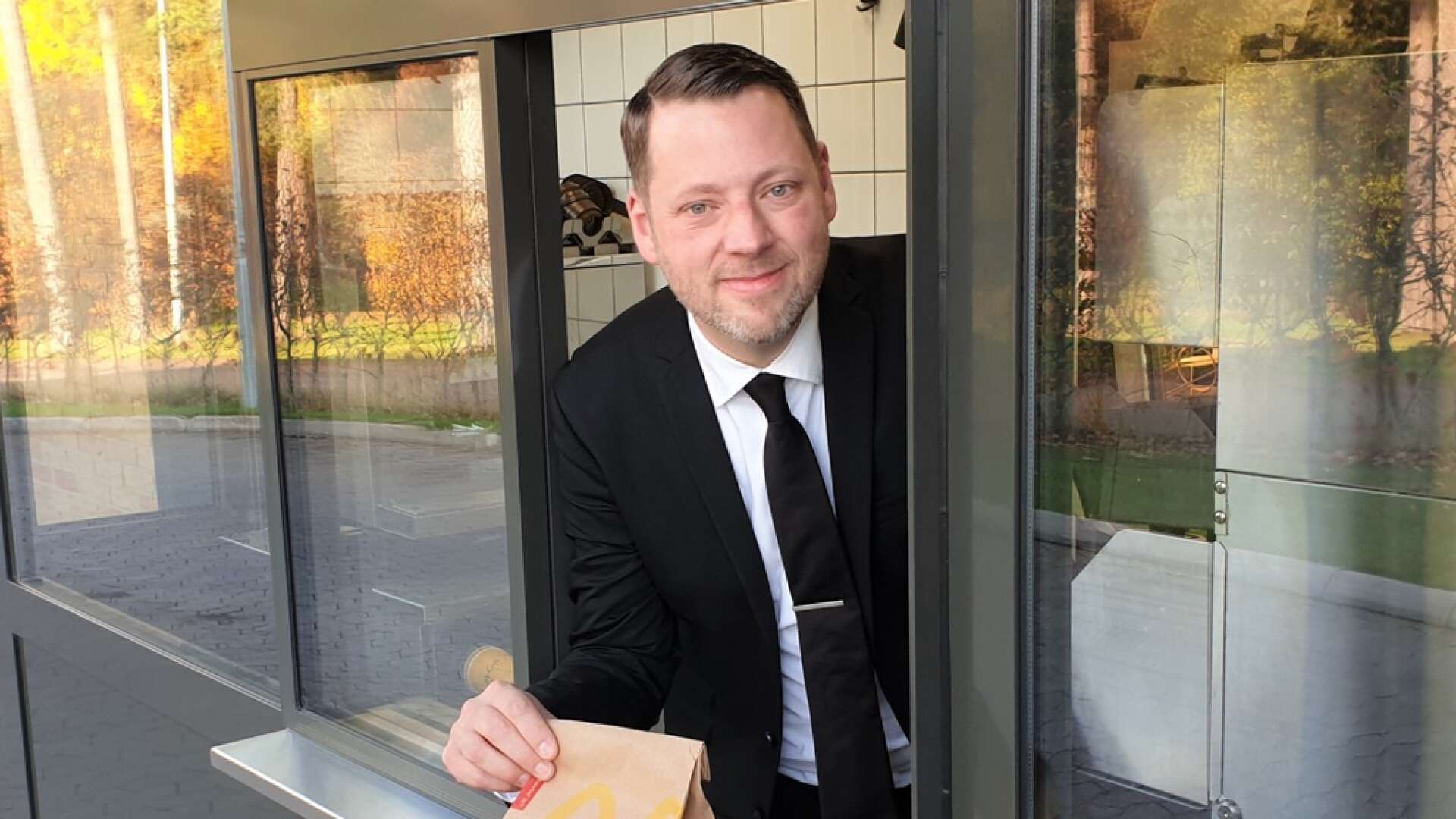 Mattias Lindqvist är restaurangchef hos MC Donalds i Kristinehamn.