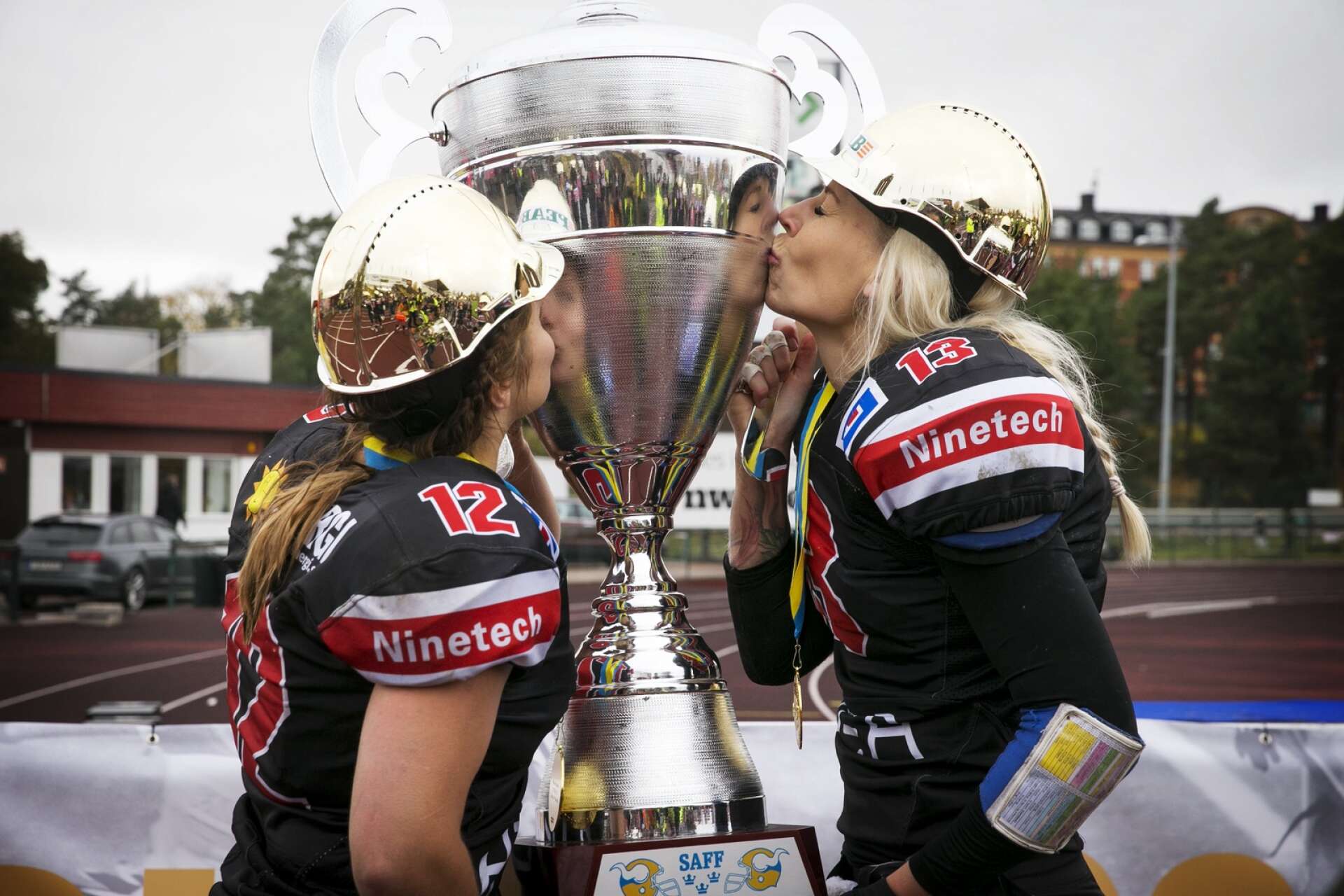 Det blev guld 2020 och i dag startar Crusaders säsong 2021. Karin Ullén och Linda Johansson (höger) blir återigen viktiga när Karlstadslaget är på jakt efter fjärde raka SM-guldet.