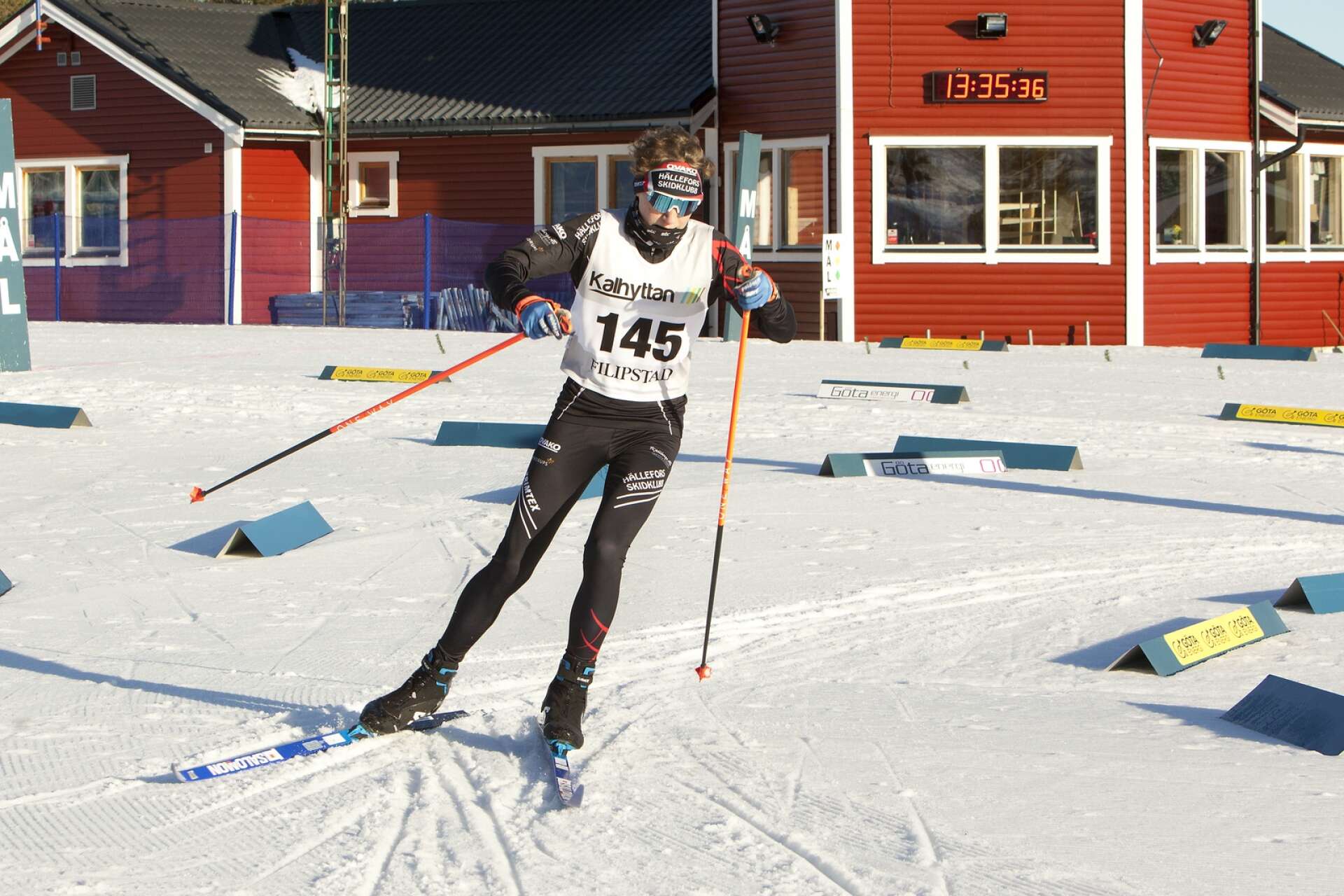 Oscar Gustavsson från Hällefors hade god fart under skidorna.