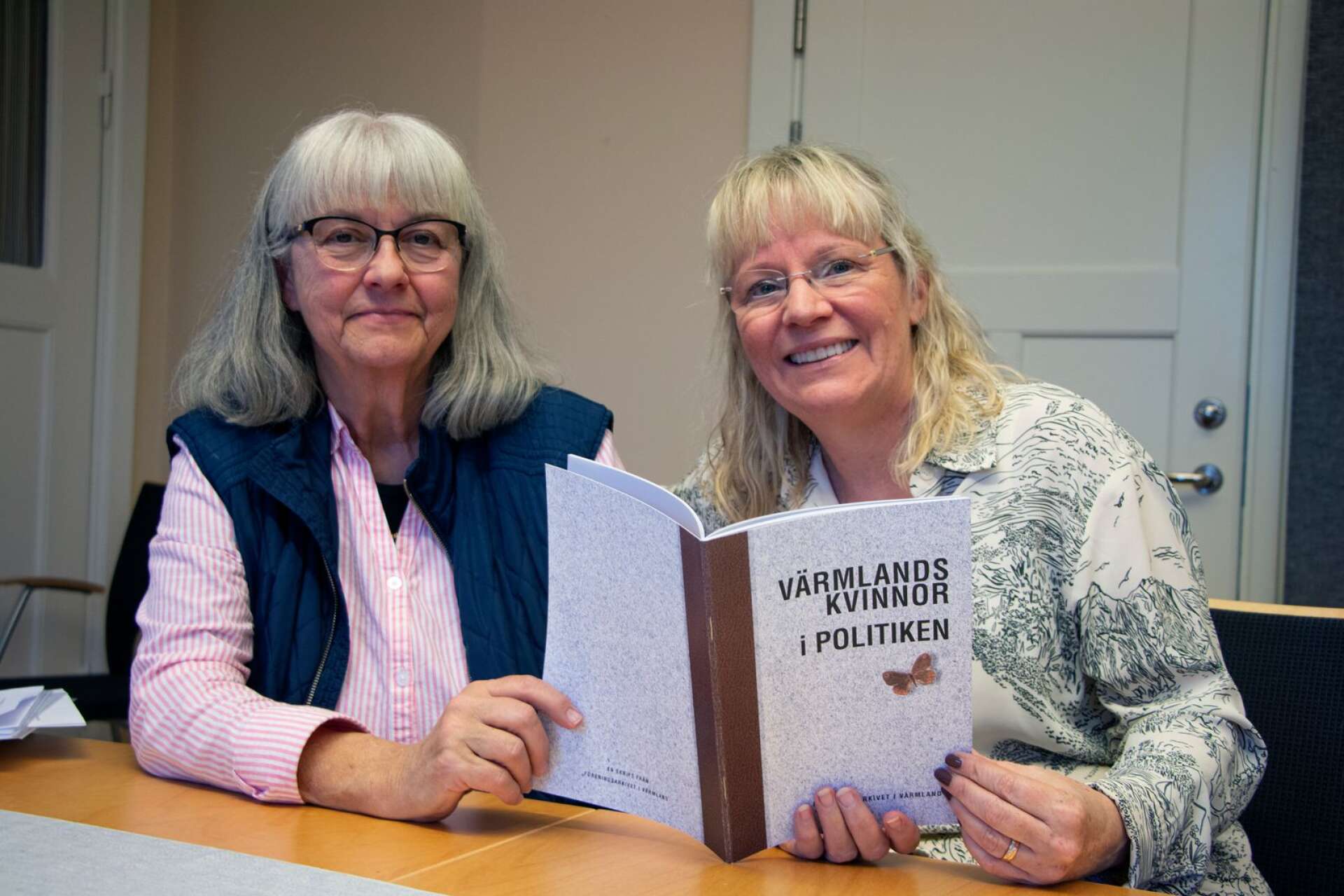 Berith Sande och Anna-Karin Worland lyfter fram värmländska kvinnor som varit verksamma i politiken på olika plan.