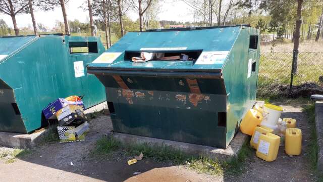 Så här har det sett ut vid återvinningsstationen vid Näsviken.