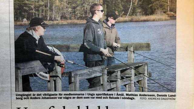 Unga sportfiskare i Åmål hade en värvningsdag vid Ängebytjärnet en vacker oktoberdag för 10 år sedan.