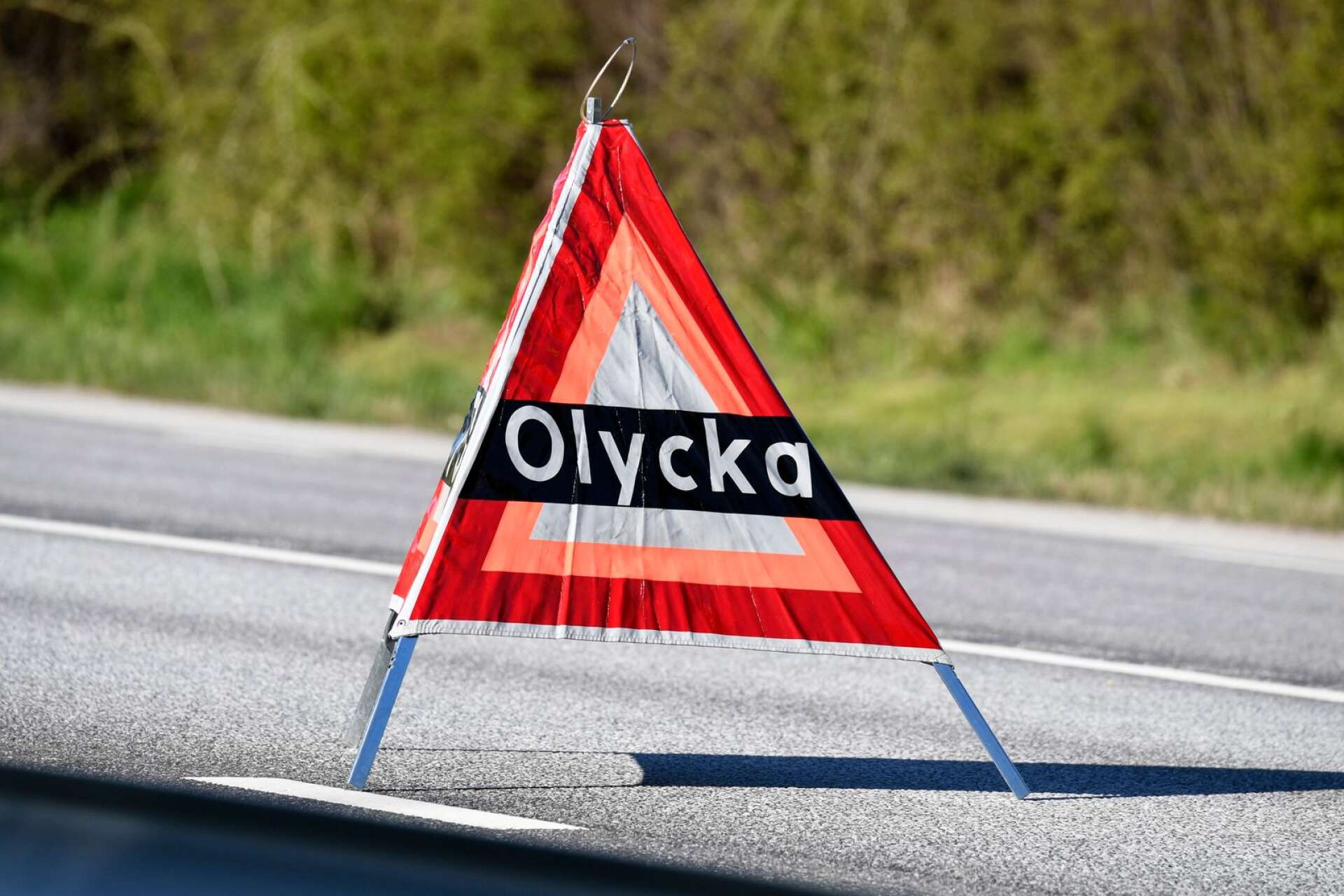 Två personer var inblandade i en trafikolycka strax före klockan 16 i Åmåls kommun.